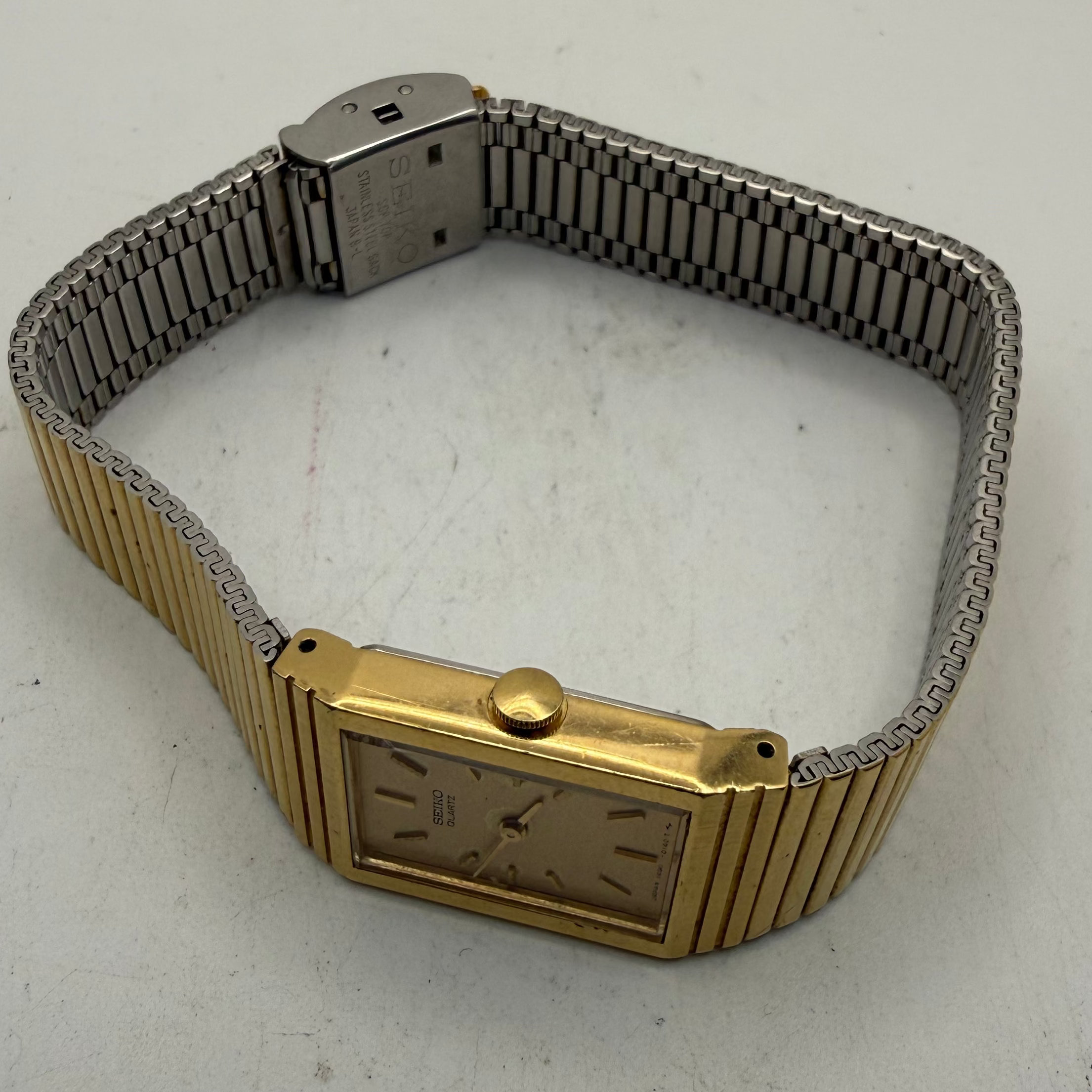 Vintage Seiko Quartz Gold-Tone Rectangular Watch 1400-5070 (Fully Tested and Working)- £45.00
