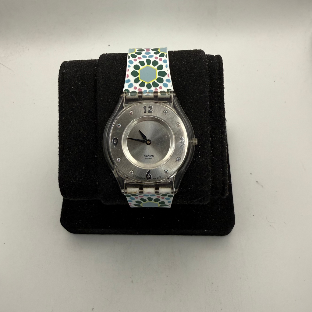 Swatch Ladies Silver Dial Patterned Silicone Strap Quartz Watch AG 2008 (Fully Tested and Working)- £35.00