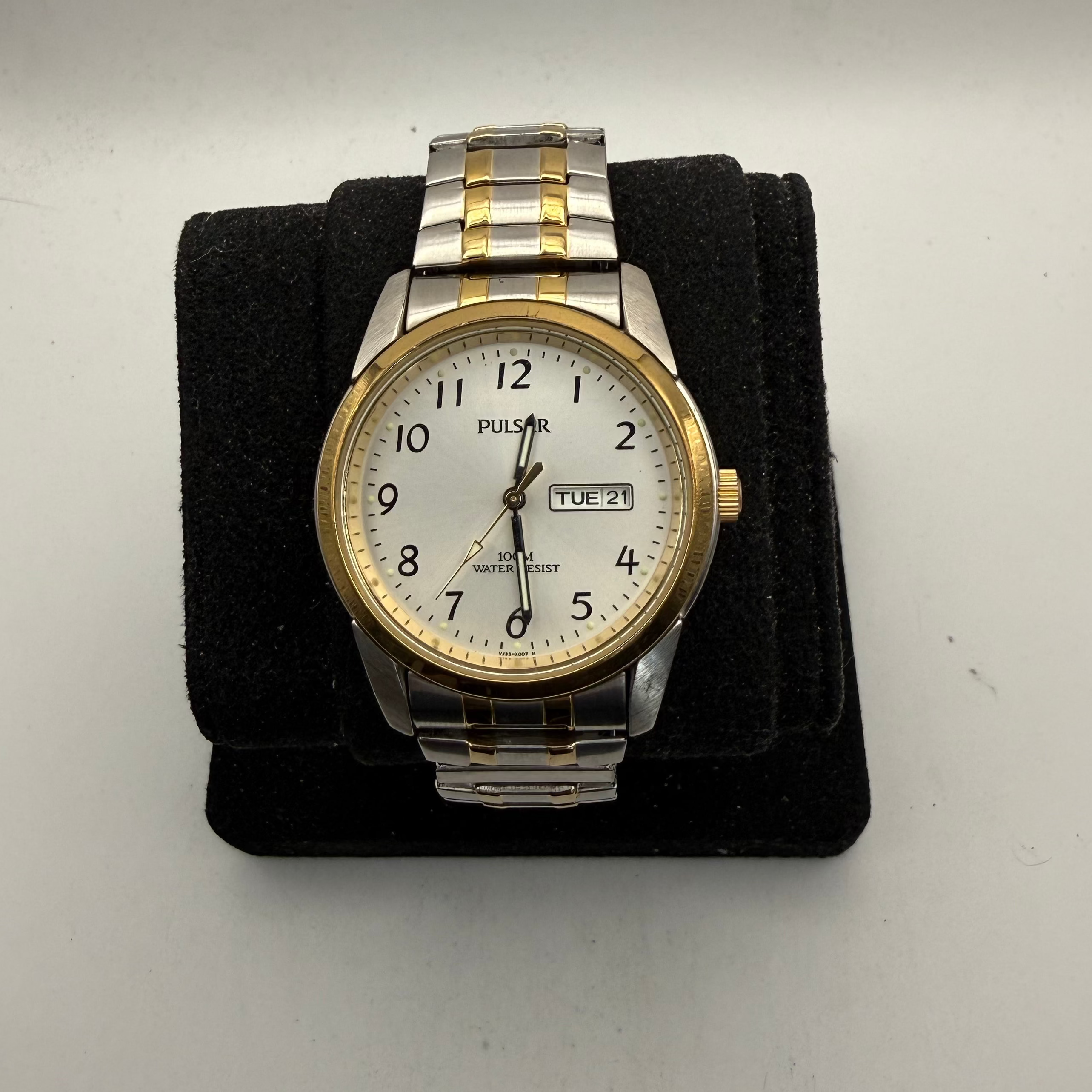 Pulsar Two-Tone Day/Date Quartz Men's Watch 100M (Fully Tested and Working)- £45.00