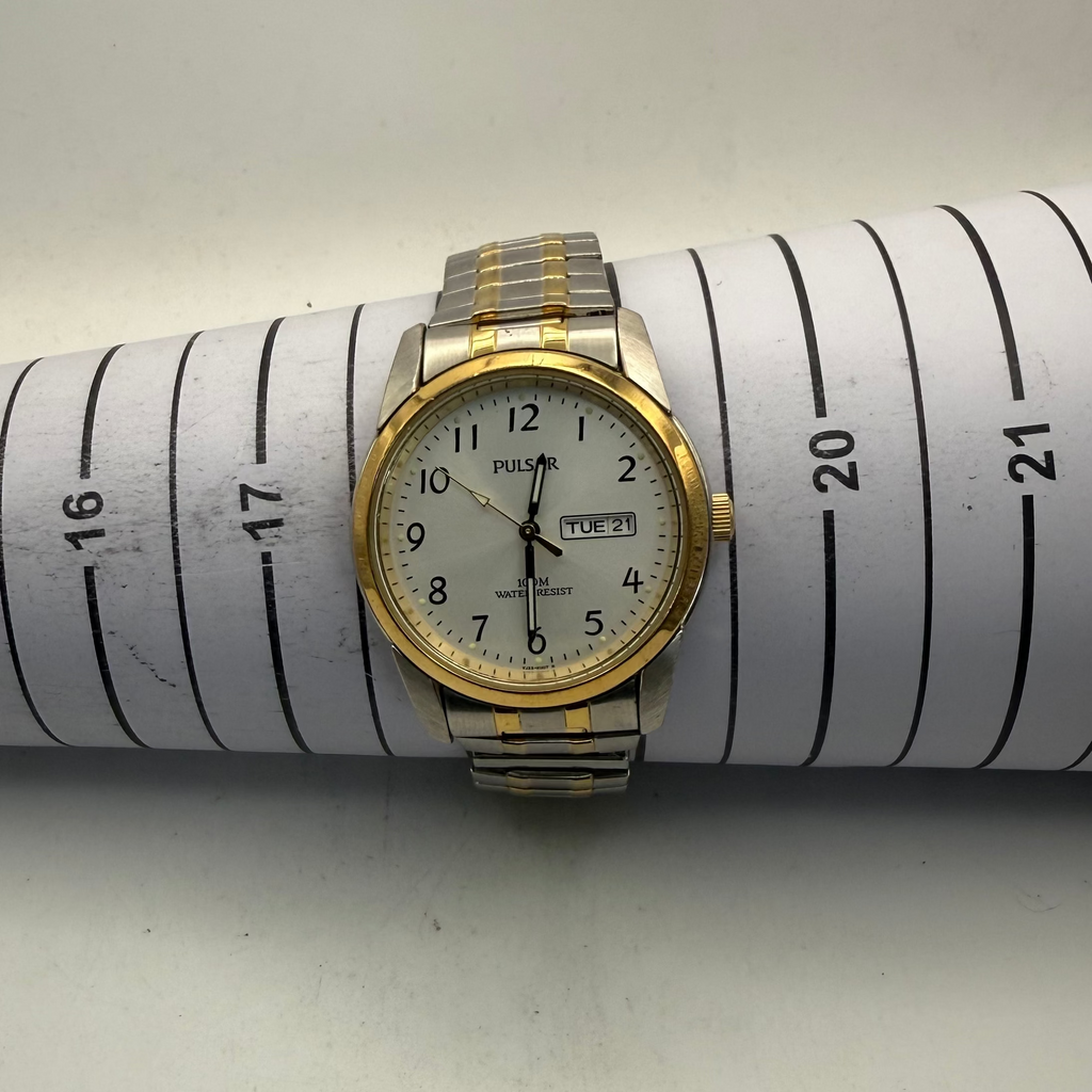Pulsar Two-Tone Day/Date Quartz Men's Watch 100M (Fully Tested and Working)- £45.00