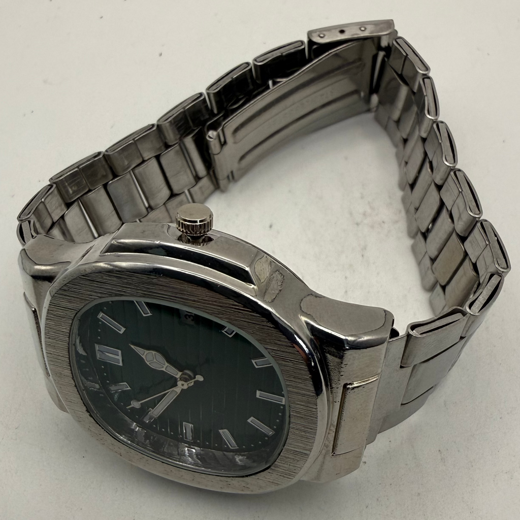 Nautilus Style Green Dial Quartz Watch 40mm (Fully Tested and Working)- £8.00
