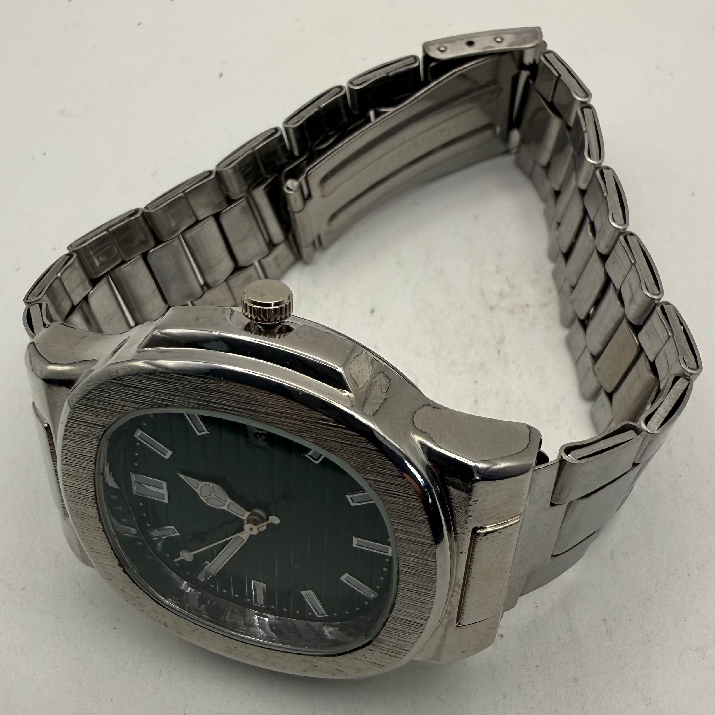 Nautilus Style Green Dial Quartz Watch 40mm (Fully Tested and Working)- £8.00