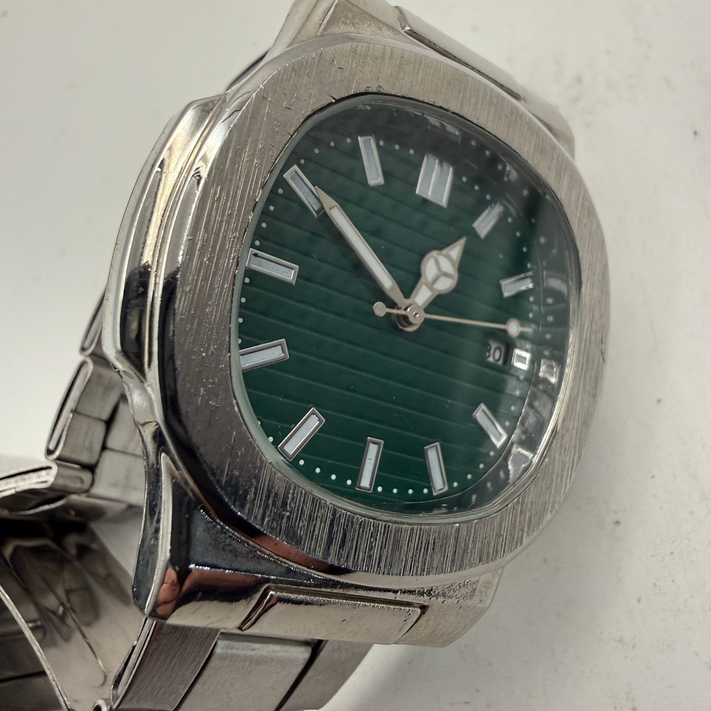Nautilus Style Green Dial Quartz Watch 40mm (Fully Tested and Working)- £8.00