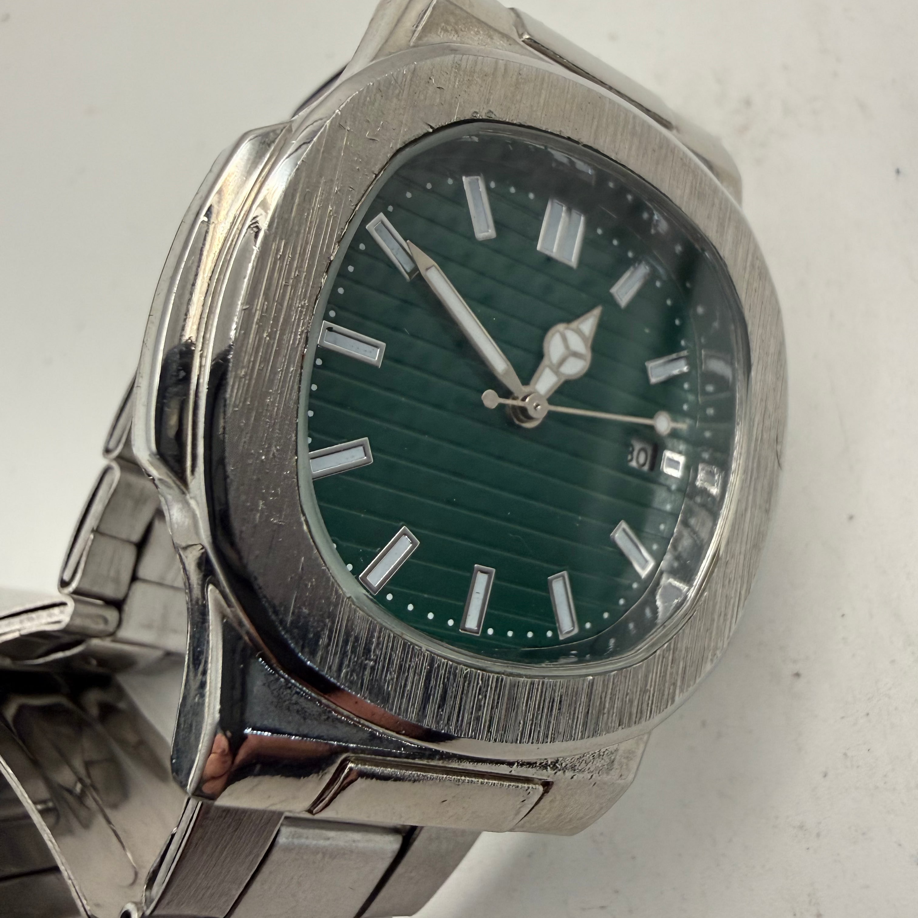 Nautilus Style Green Dial Quartz Watch 40mm (Fully Tested and Working)- £8.00