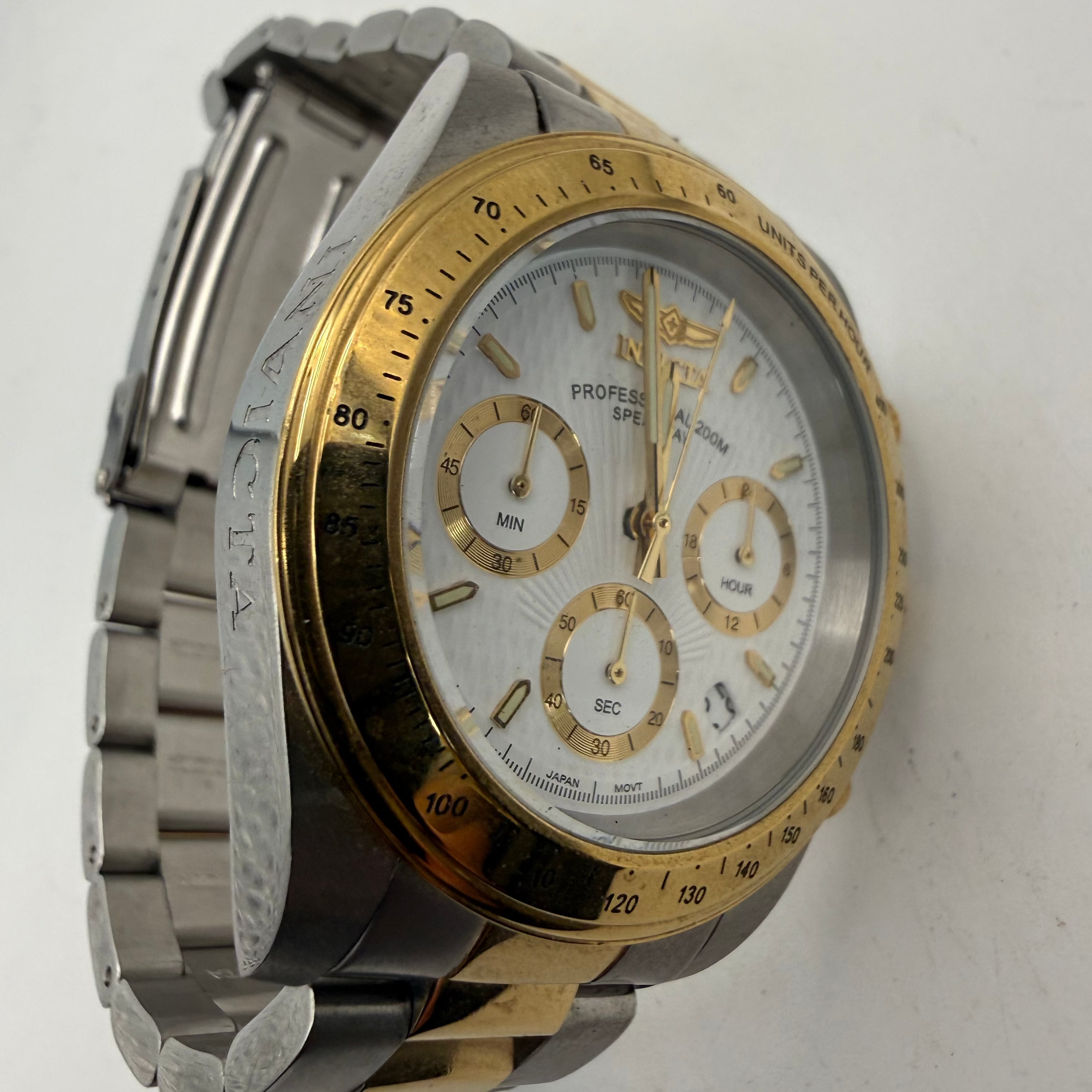 Invicta Professional Speedway 9212 Two-Tone Chronograph Men’s Watch (Fully Tested and Working)- £60.00