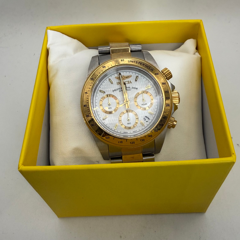 Invicta Professional Speedway 9212 Two-Tone Chronograph Men’s Watch (Fully Tested and Working)- £60.00