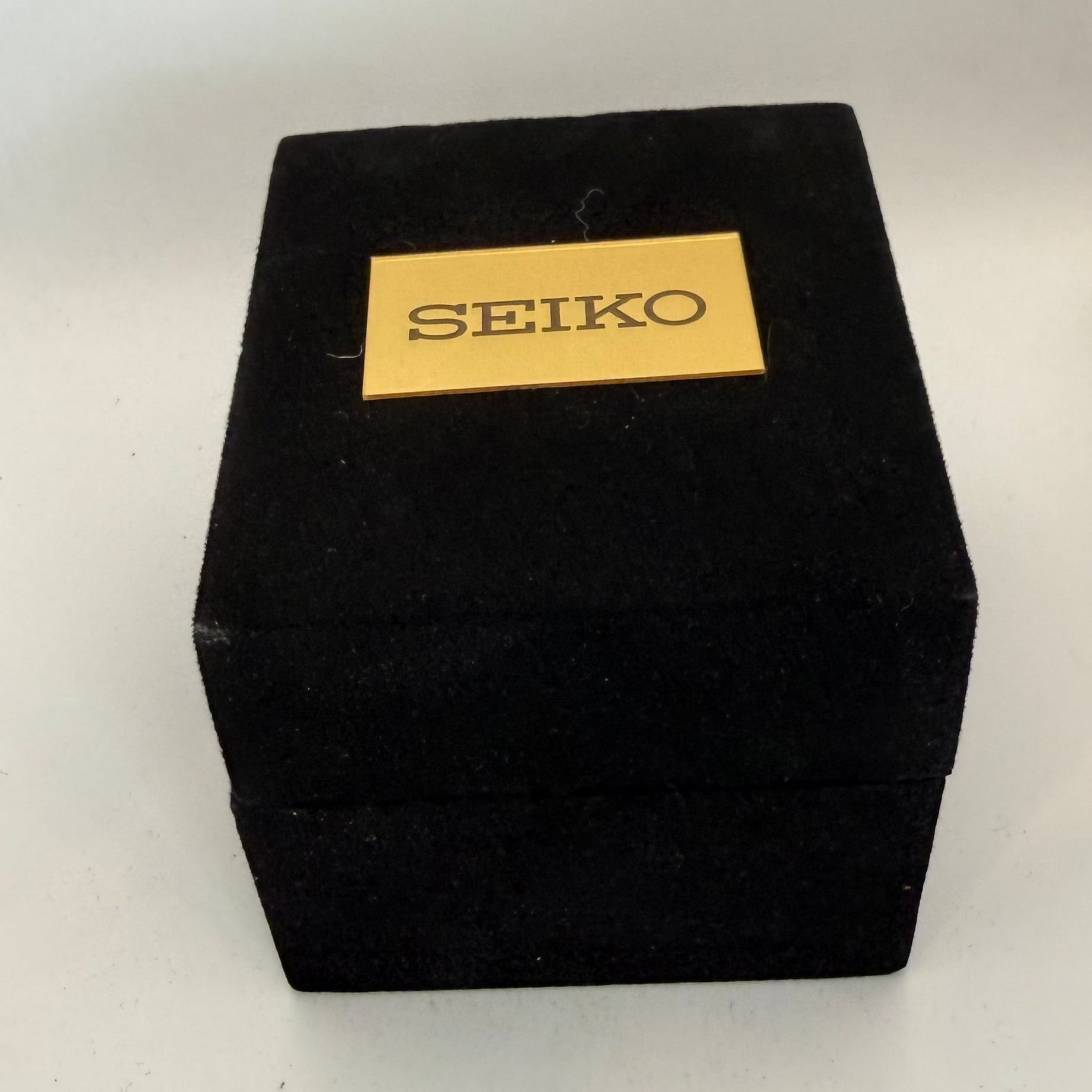 Seiko Gold-Tone Quartz Roman Numeral Date Watch 5Y30-6040 (Fully Tested and Working)- £80.00