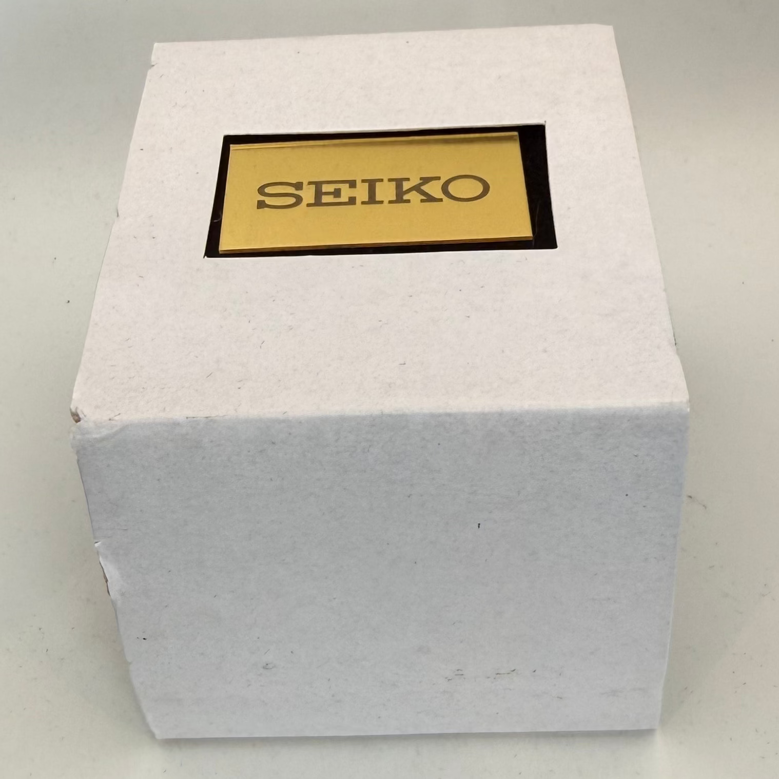 Seiko Gold-Tone Quartz Roman Numeral Date Watch 5Y30-6040 (Fully Tested and Working)- £80.00