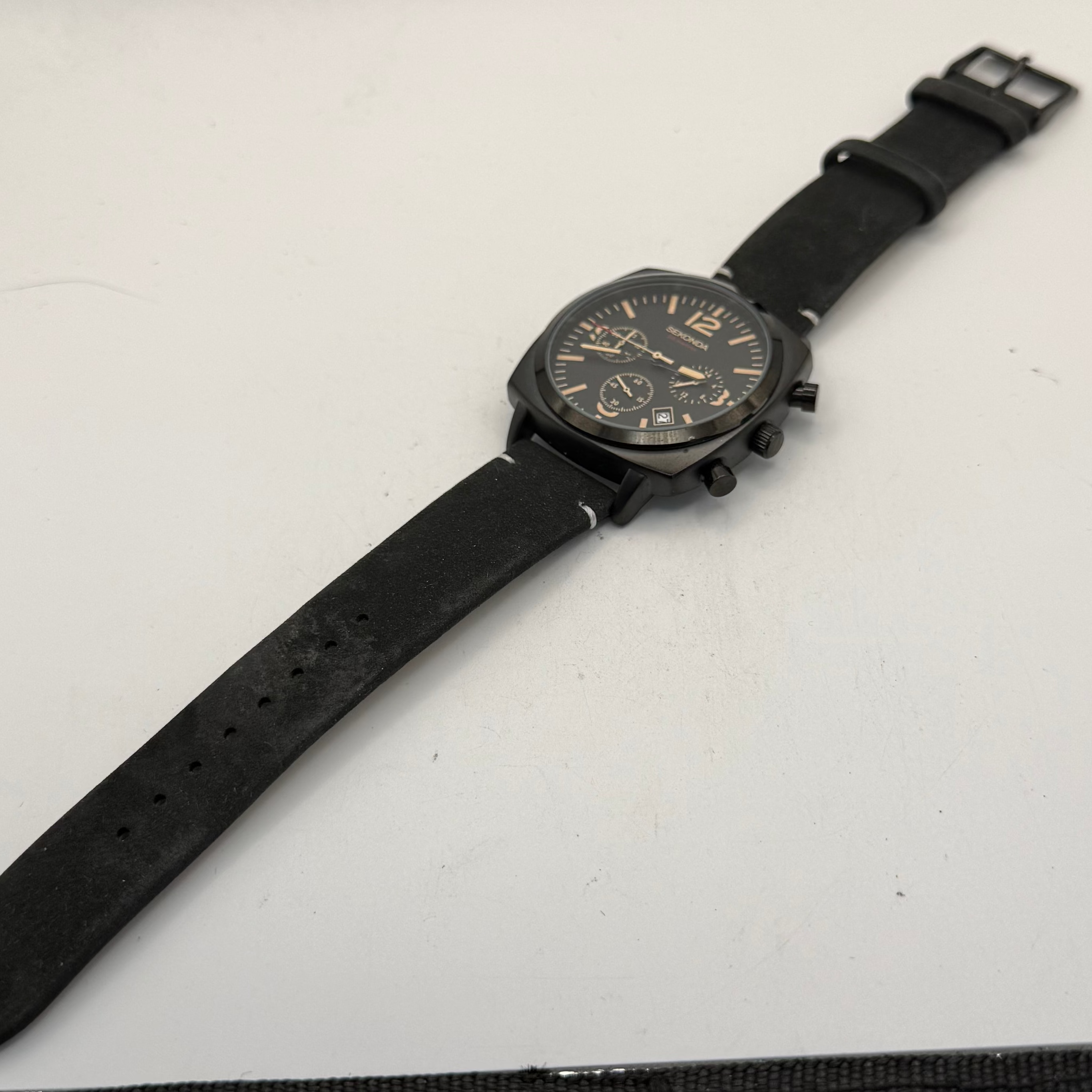 Sekonda Chronograph Black Dial Leather Strap Watch (Fully Tested and Working)- £40.00