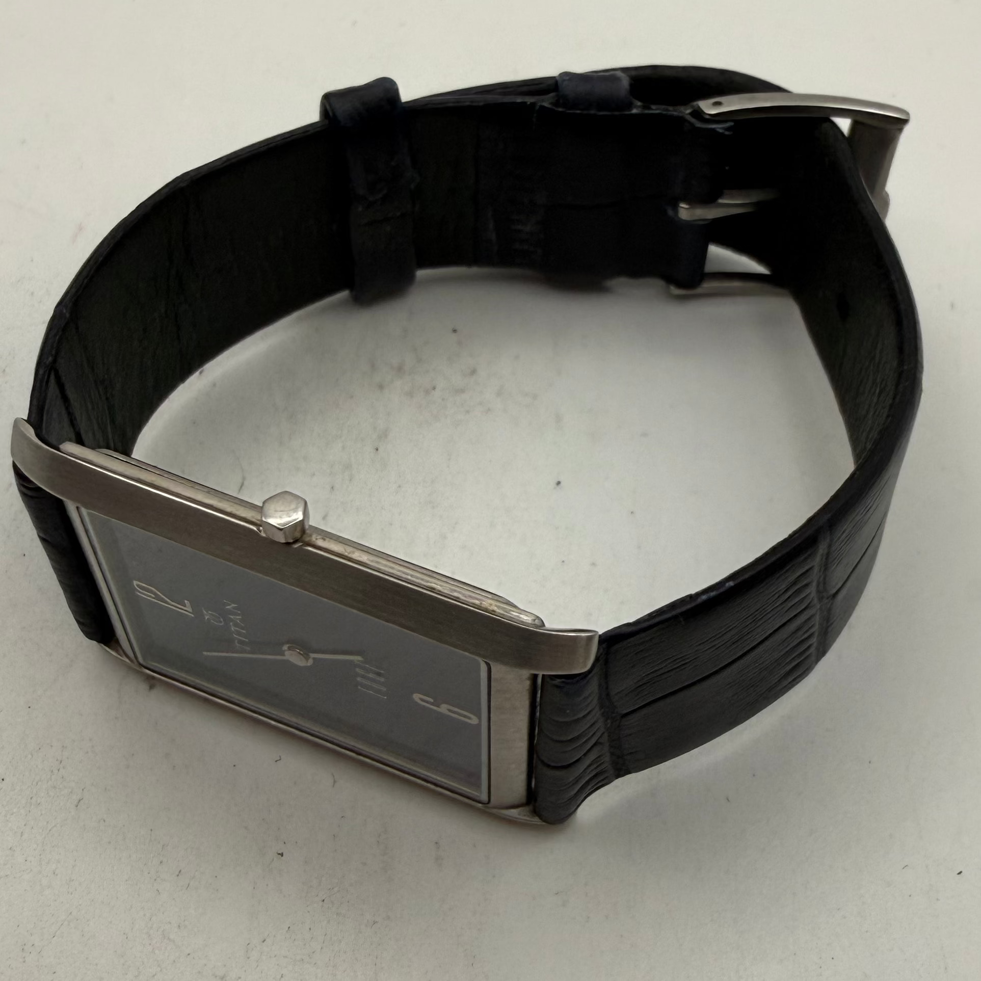 Titan Edge Ultra Slim Sapphire Crystal Blue Dial Leather Strap Watch (Fully Tested an- £75.00