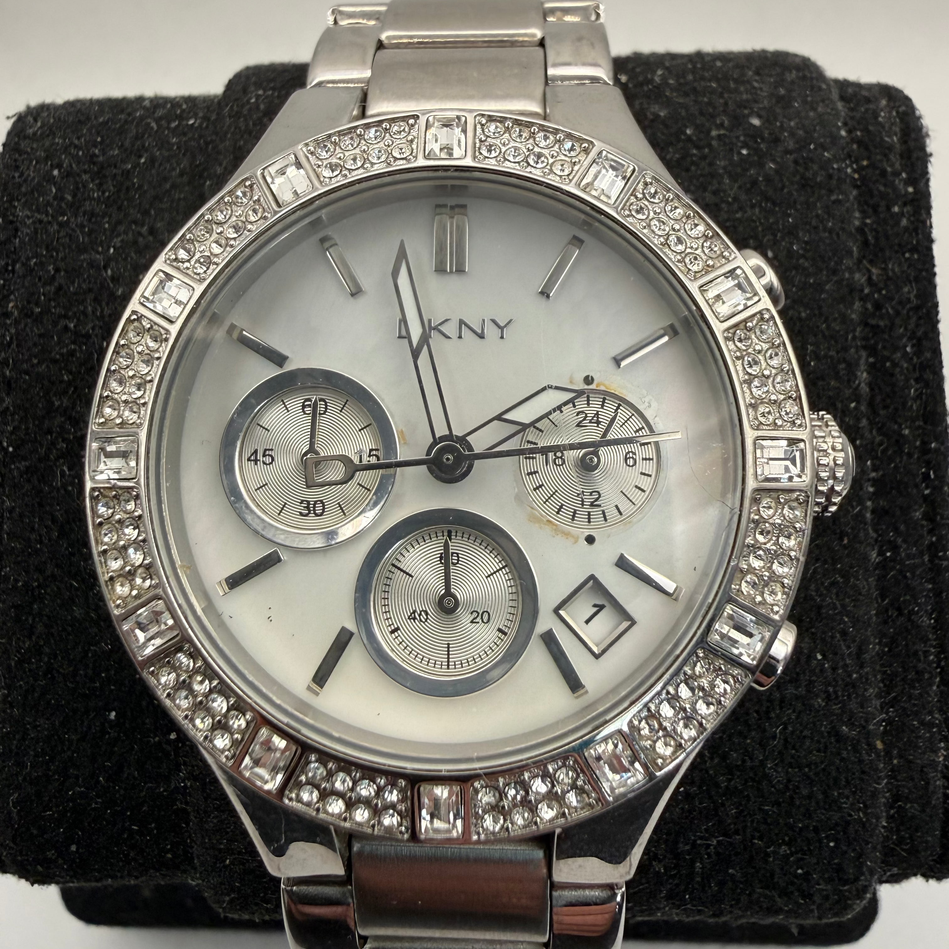 DKNY Ladies Crystal Bezel Chronograph Stainless Steel Watch (Fully Tested and Working)- £25.00