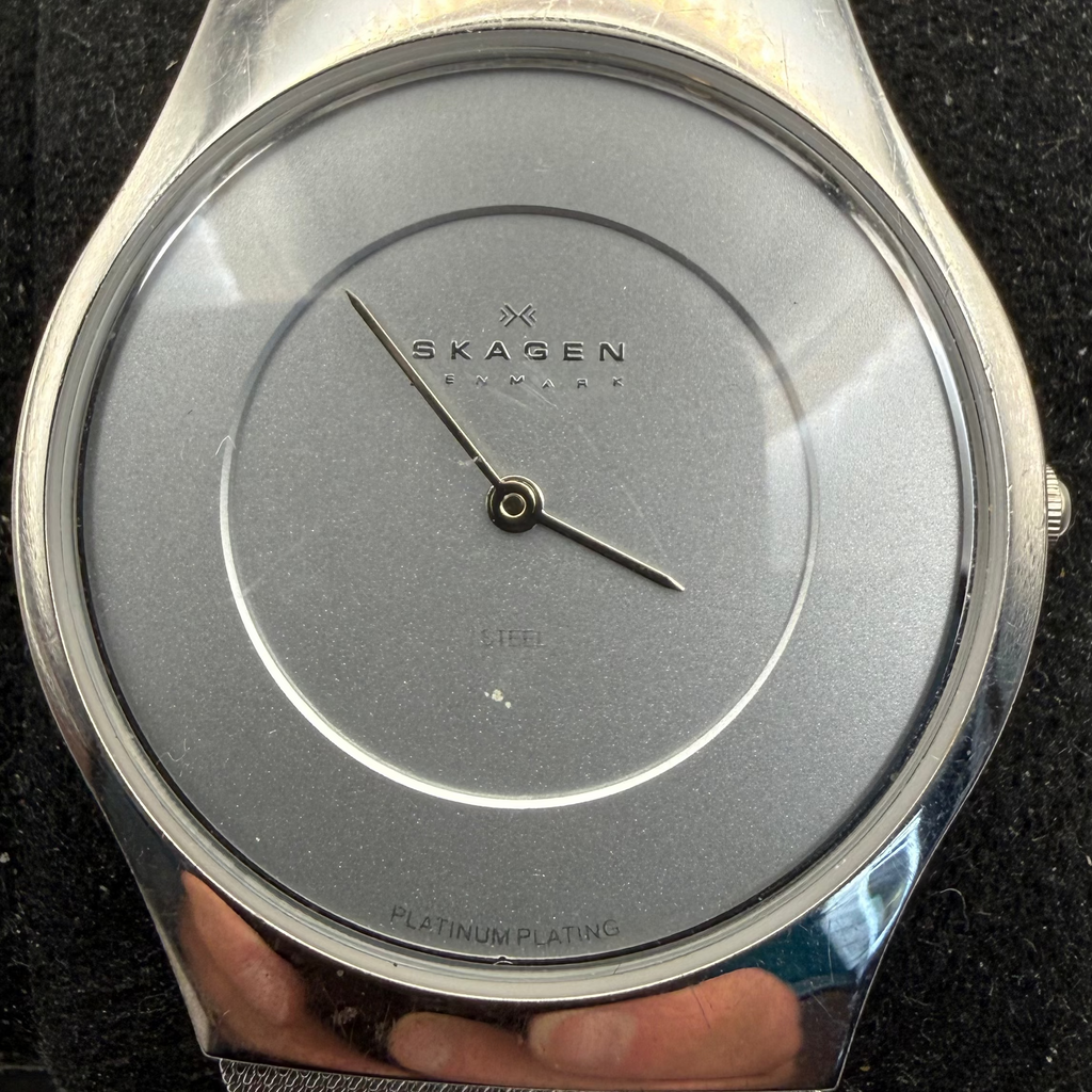 Skagen Denmark 20th Anniversary Limited Edition 3941/4000 Mesh Bracelet Watch (Fully Tested and Working)- £40.00