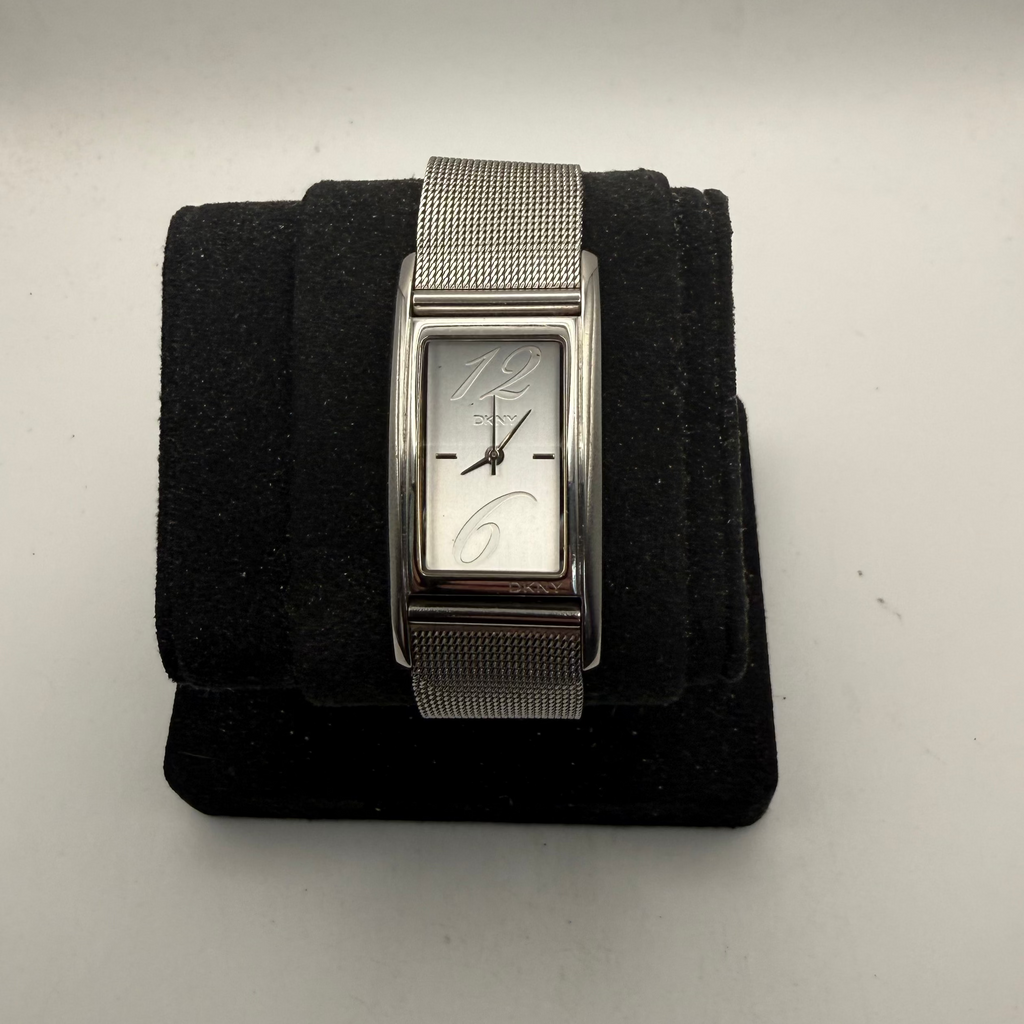 DKNY Ladies Silver Rectangular Mesh Bracelet Watch (Fully Tested and Working)- £25.00
