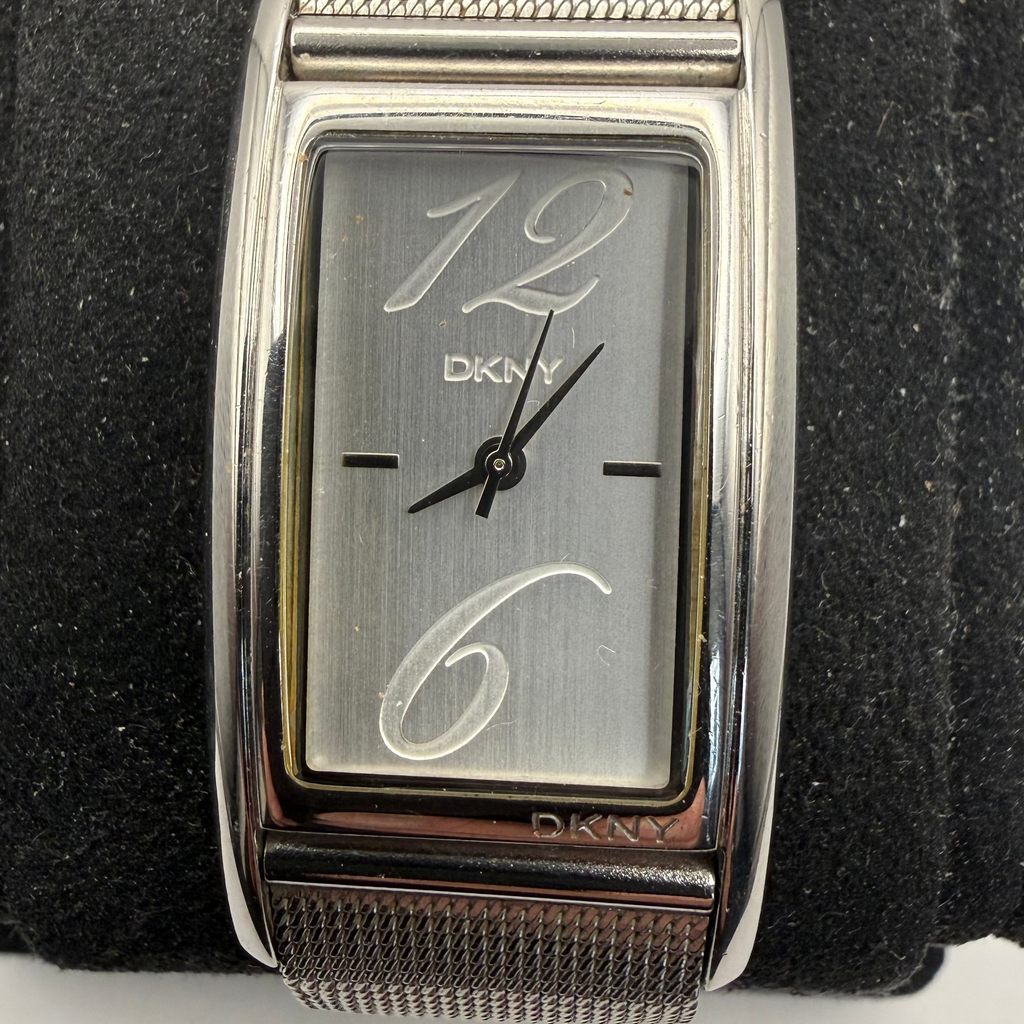 DKNY Ladies Silver Rectangular Mesh Bracelet Watch (Fully Tested and Working)- £25.00