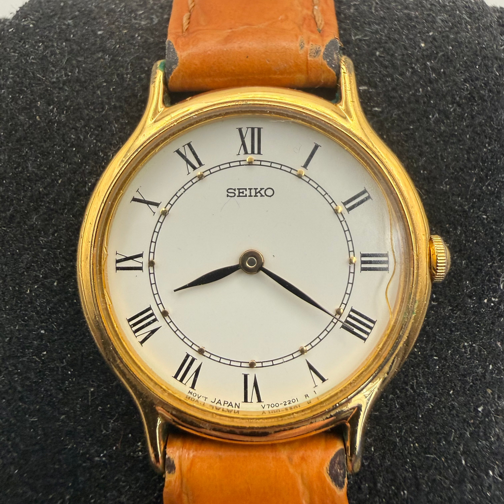 Seiko V700-6091 Ladies Quartz Watch Gold Tone White Roman Dial (Fully Tested and Working)- £30.00