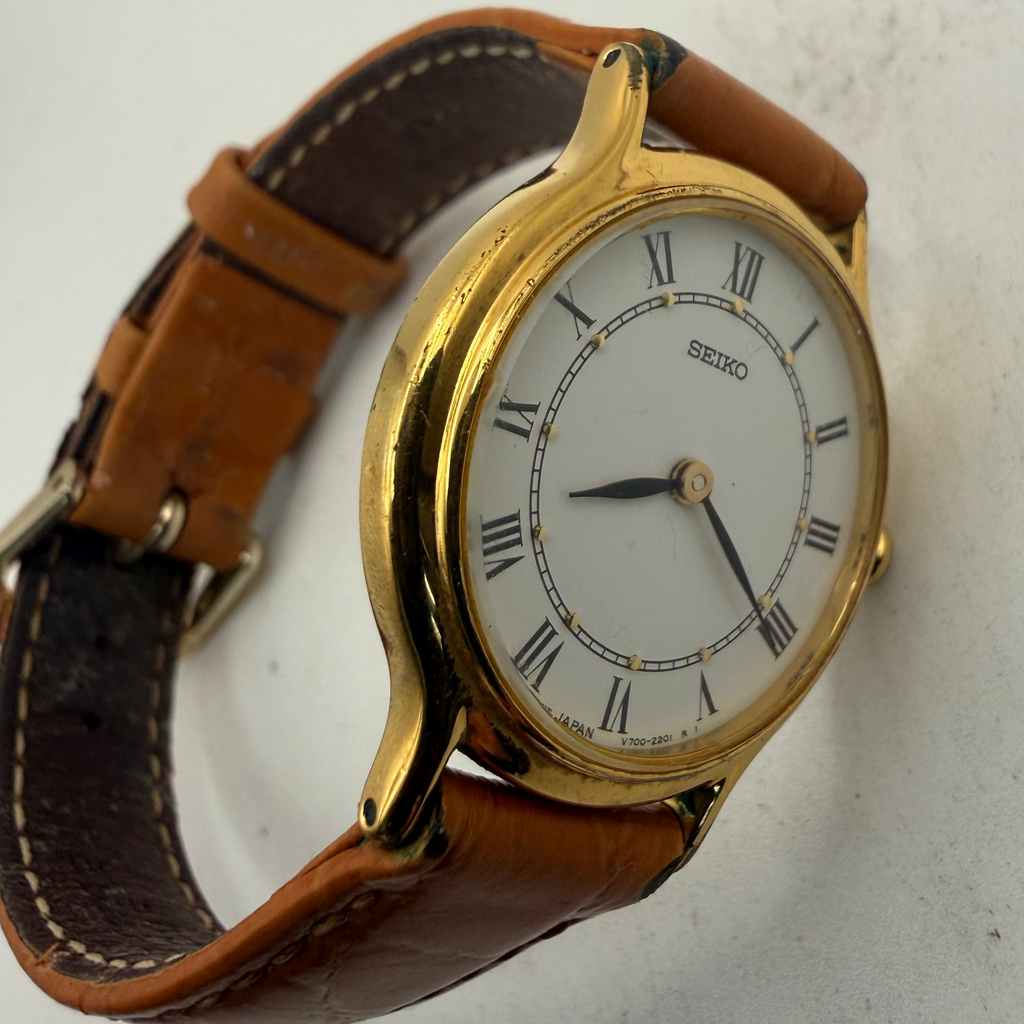Seiko V700-6091 Ladies Quartz Watch Gold Tone White Roman Dial (Fully Tested and Working)- £30.00