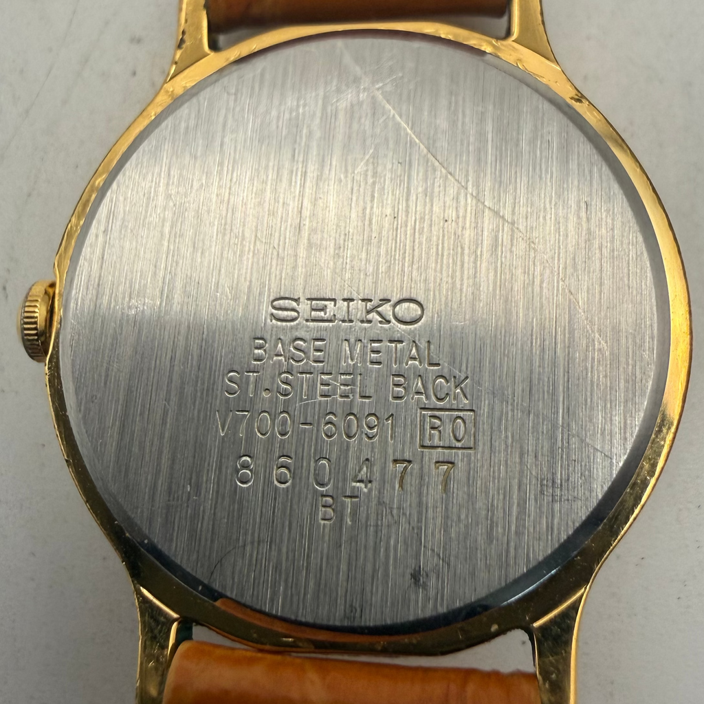 Seiko V700-6091 Ladies Quartz Watch Gold Tone White Roman Dial (Fully Tested and Working)- £30.00