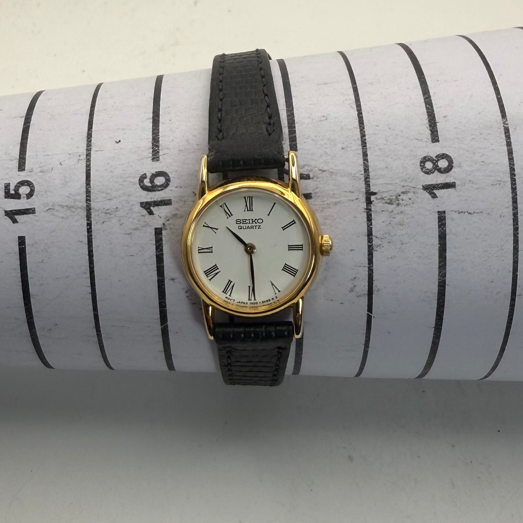 Vintage Seiko Quartz Ladies Gold Tone Dress Watch 1N00-0F60 (Fully Tested and Working)- £25.00