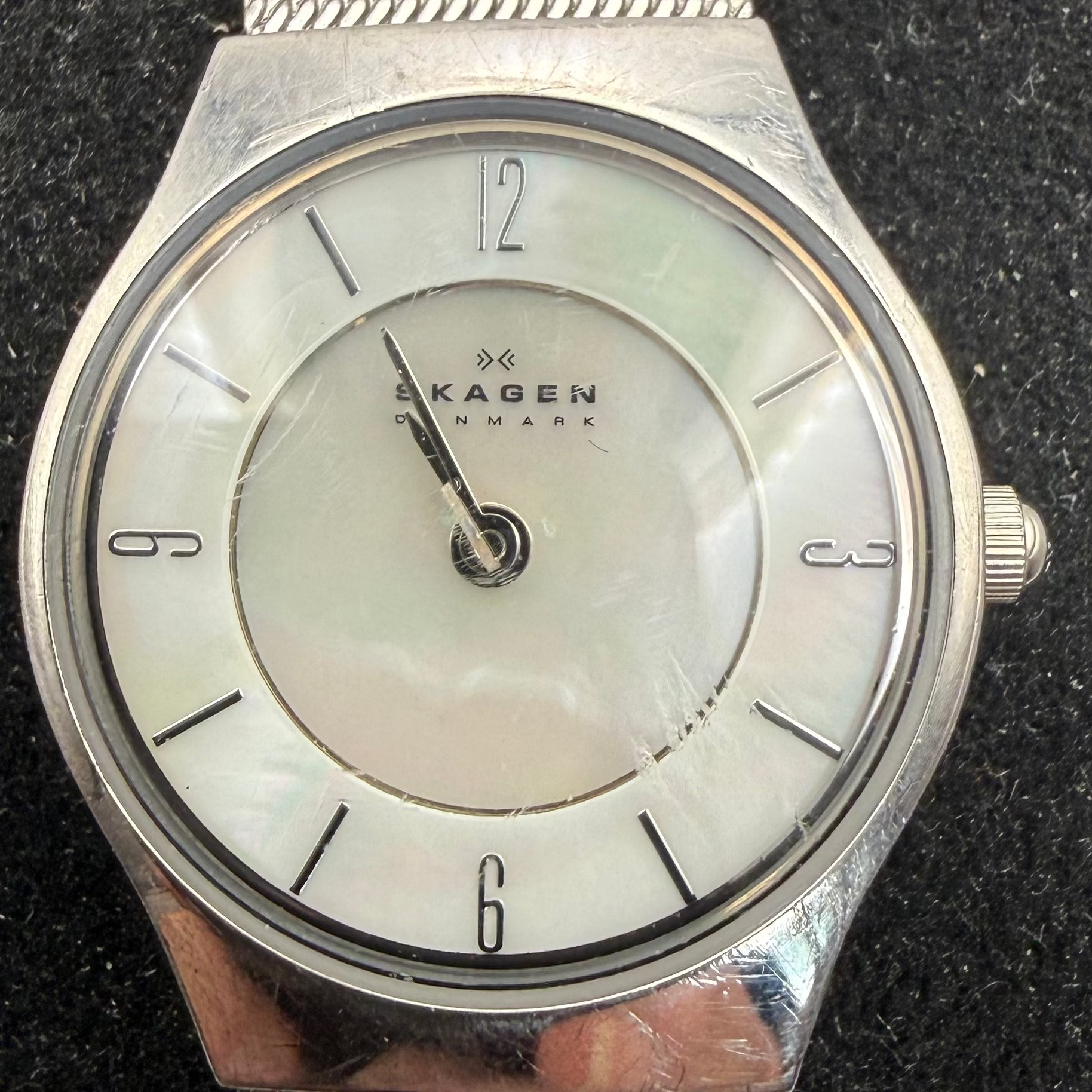 Skagen Denmark Ladies Stainless Steel Mesh Bracelet Watch Mother of Pearl Dial 233XSSS (Fully Tested and Working)- £25.00