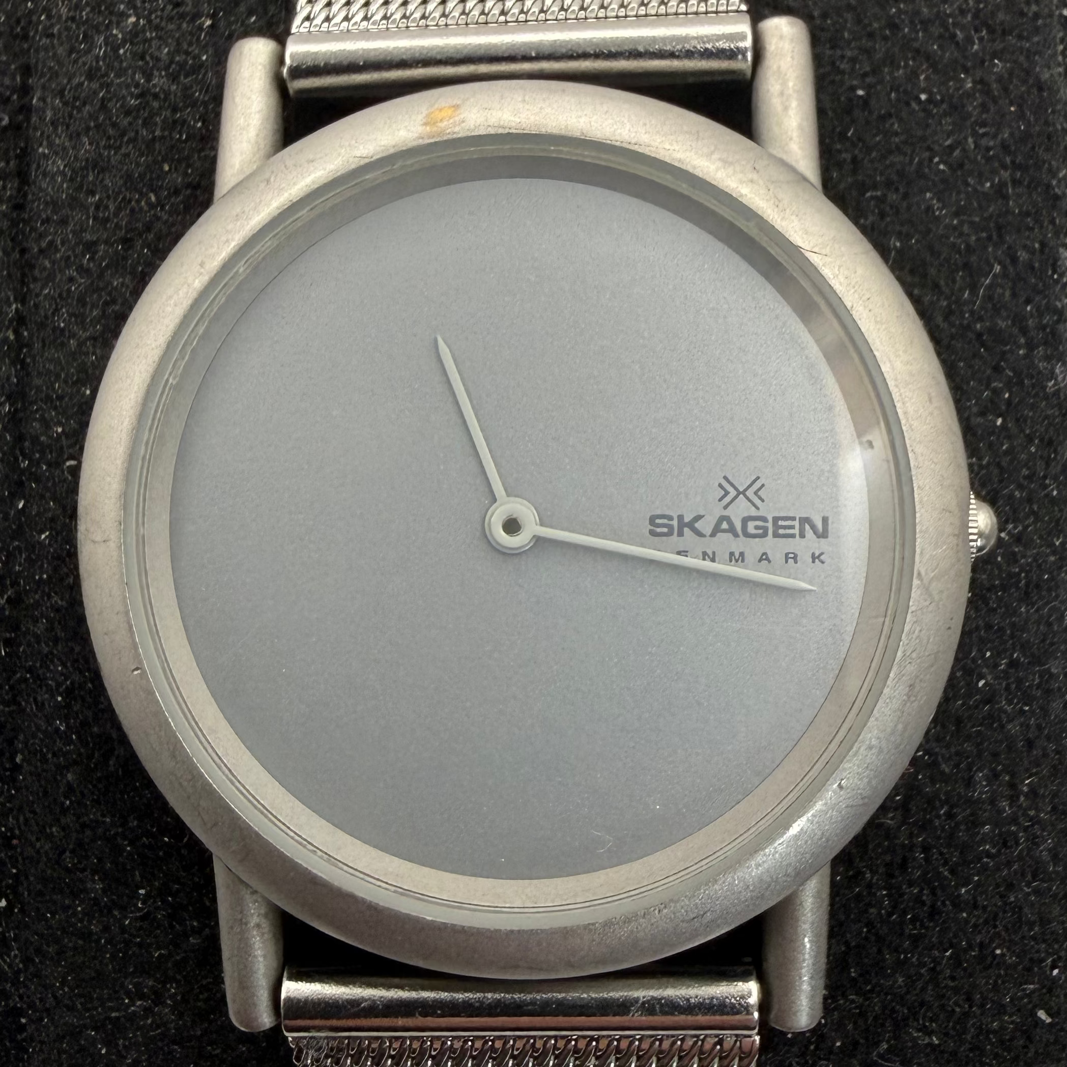 Skagen Denmark Ultra Slim Stainless Steel Mesh Bracelet Watch 35mm (Fully Tested and Working)- £35.00