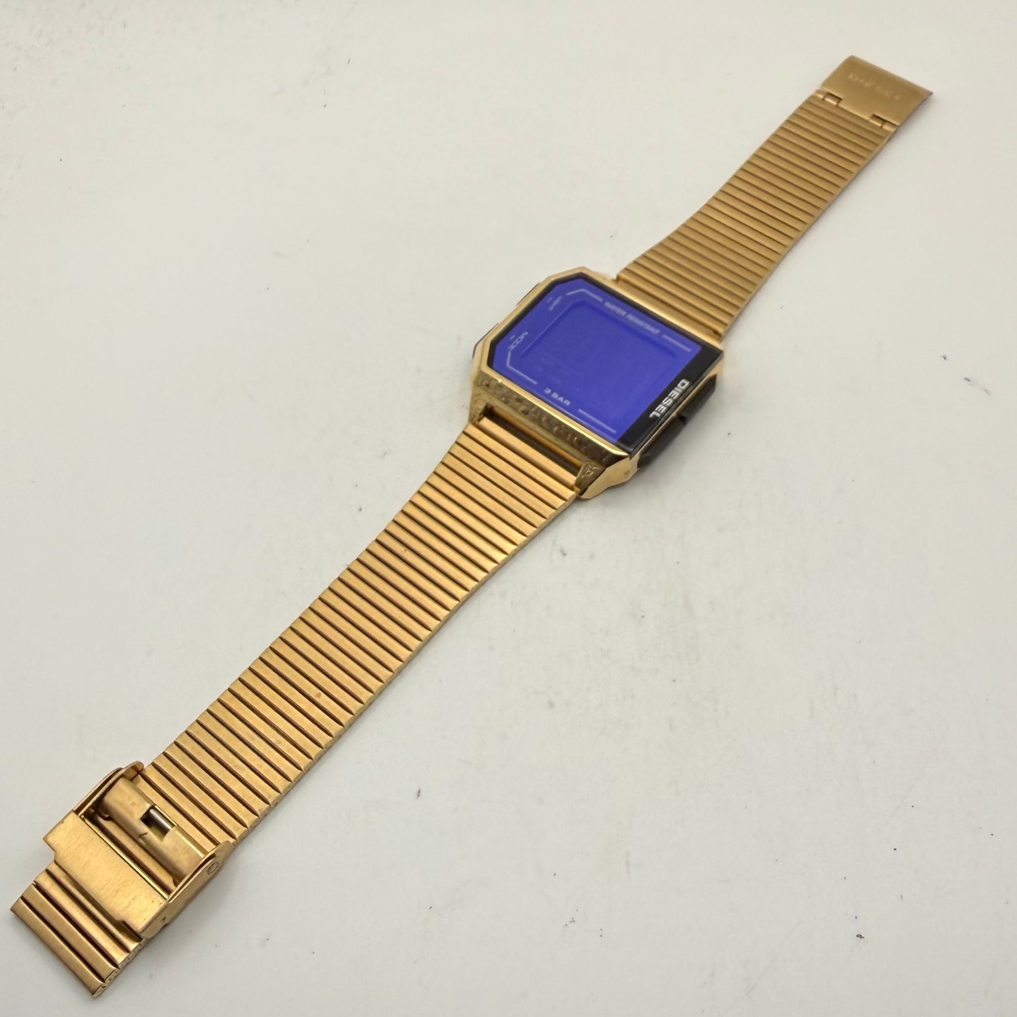 Diesel DZ-1969 Gold Tone Digital Watch Blue Crystal 35mm (Fully Tested and Working)- £40.00