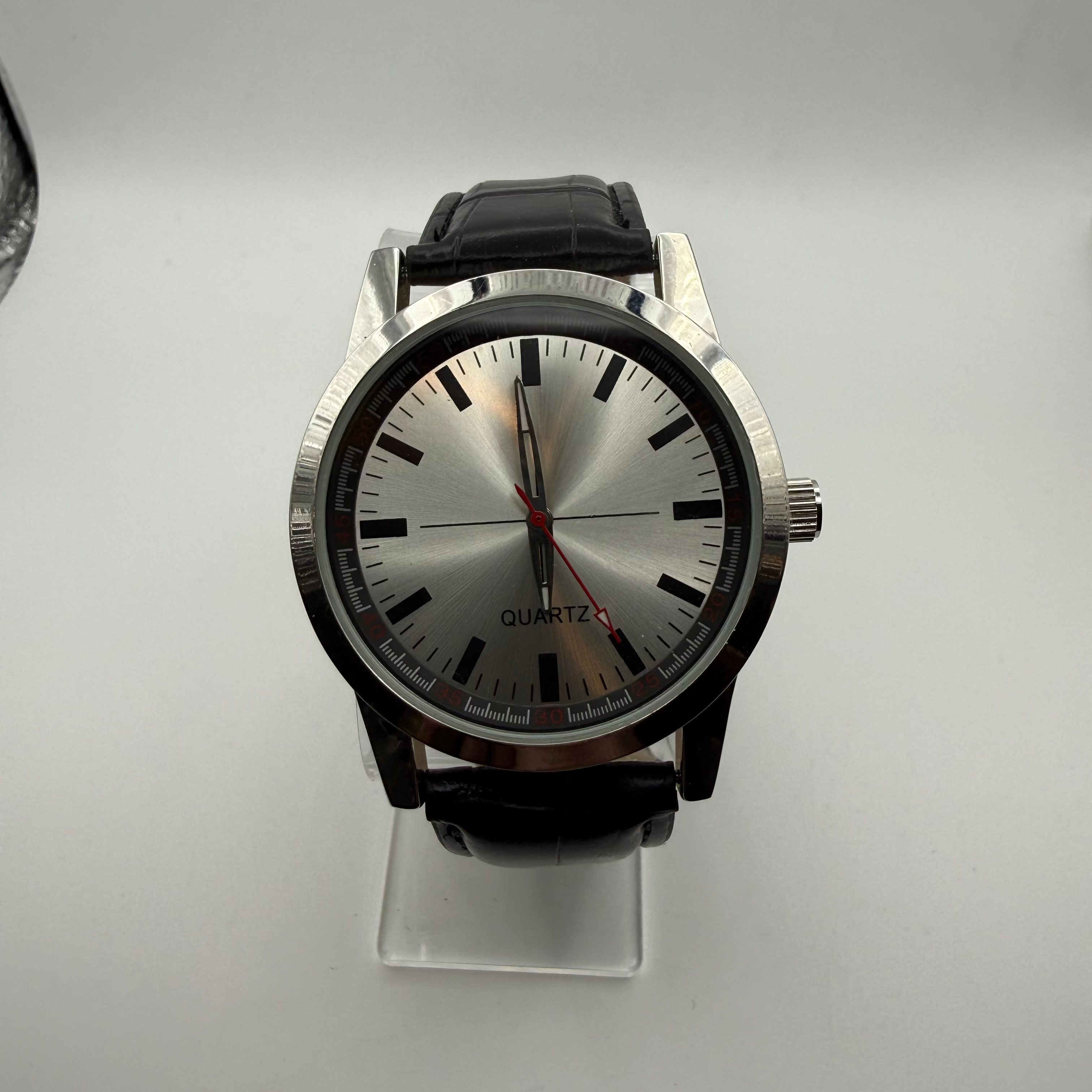 Sports Scene Quartz Watch – Silver Sunburst Dial- £19.99