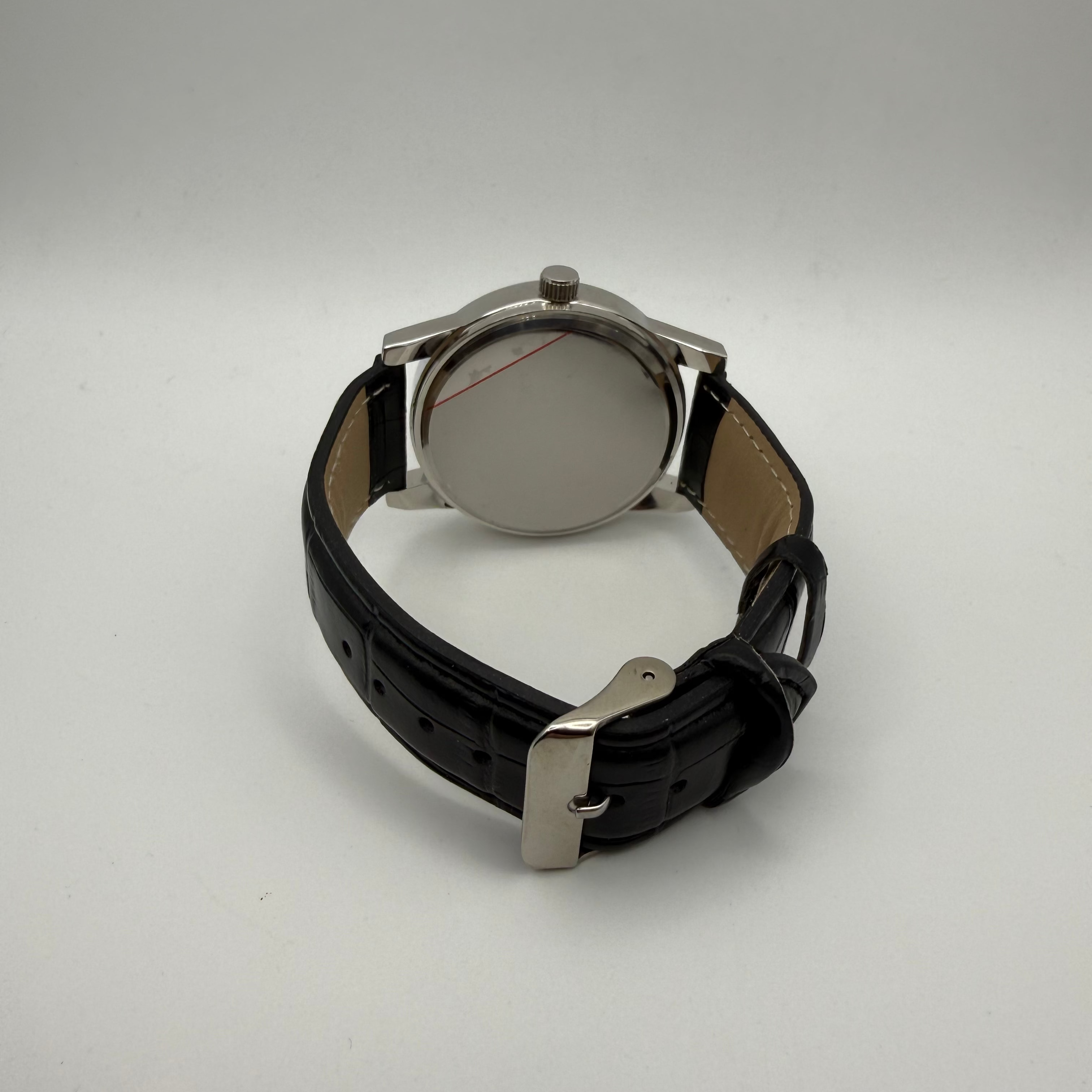 Sports Scene Quartz Watch – Silver Sunburst Dial- £19.99