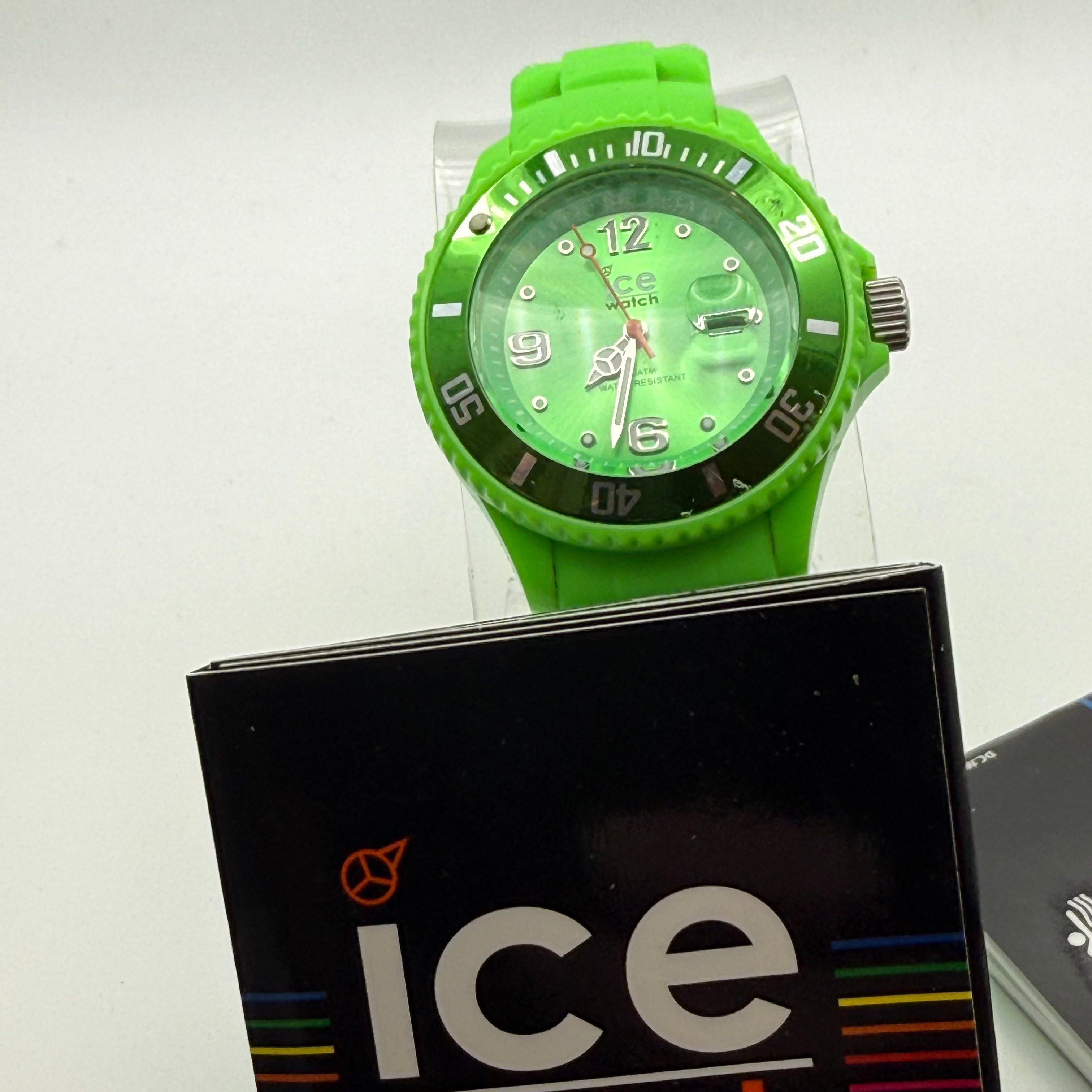Ice-Watch Neon Green 10ATM – Boxed Se- £24.99