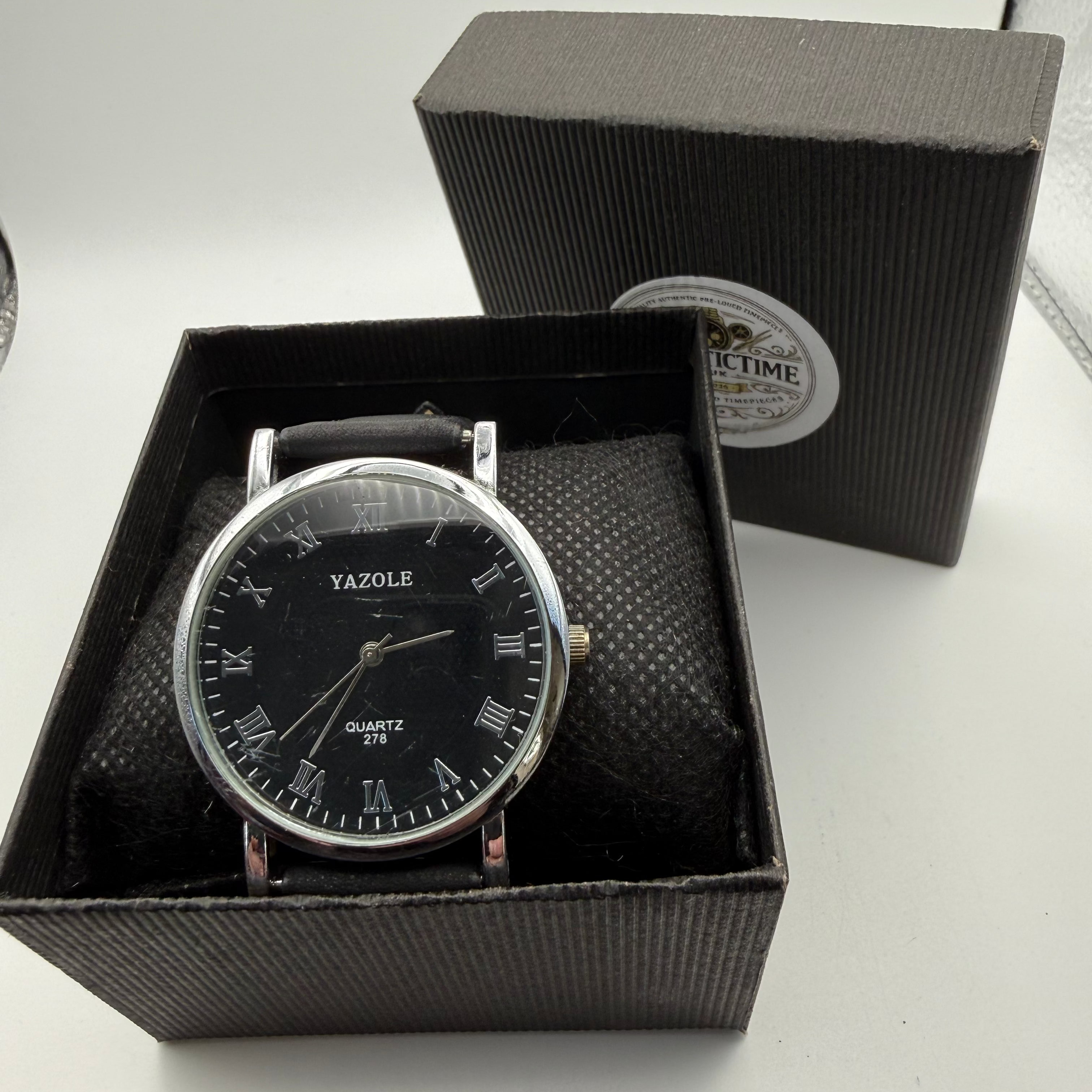 YAZOLE Quartz 278 Black Dial Watch – Pre-Loved- £9.99