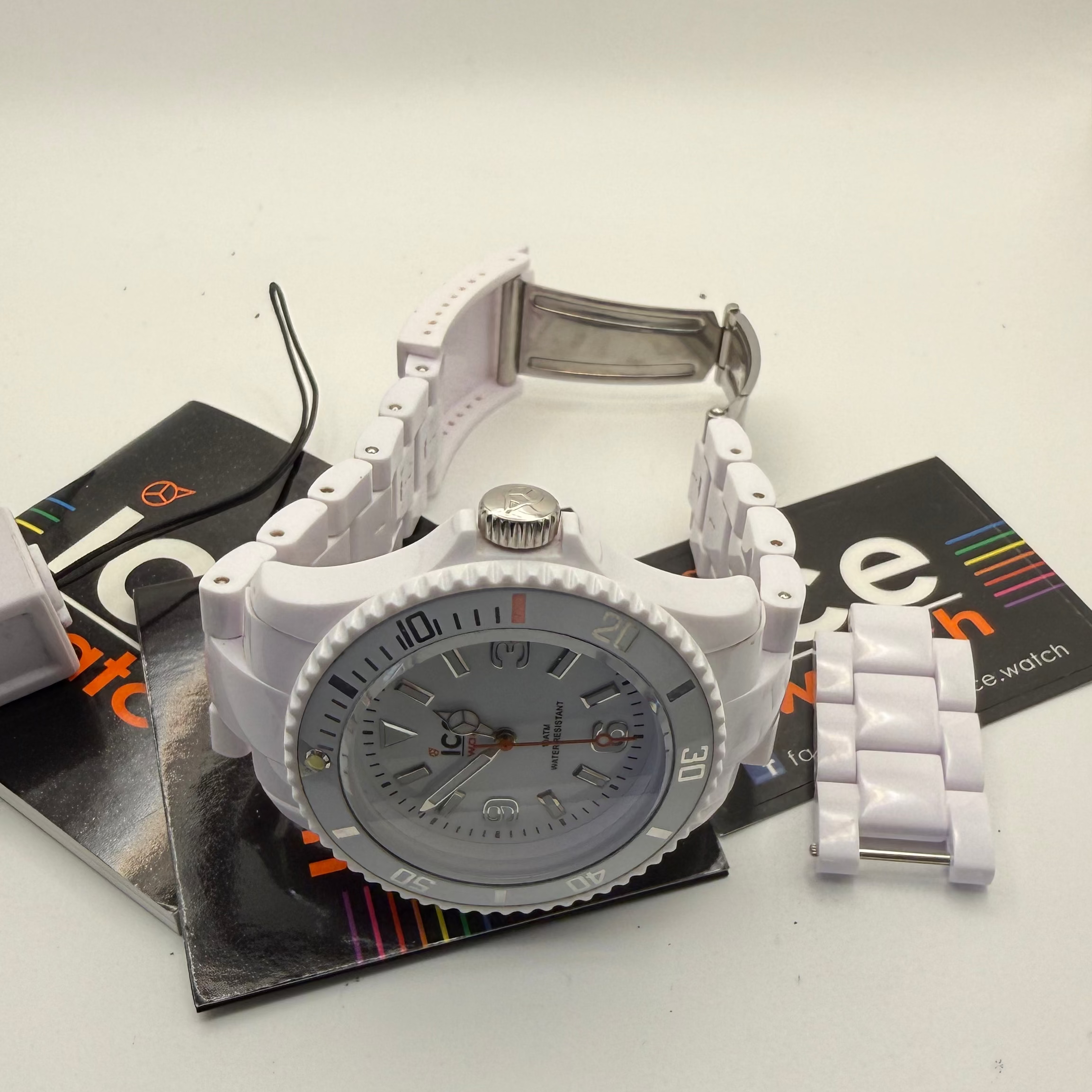 Ice-Watch White Silicone Strap Watch – Boxed – New Battery Fitted – As New- £29.95