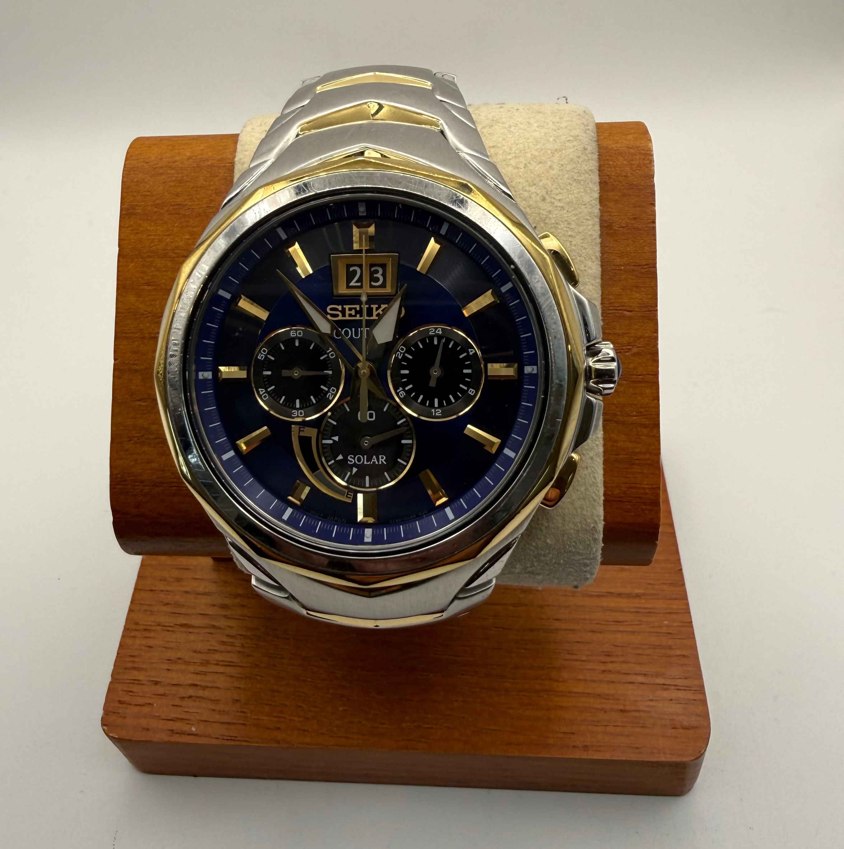 Seiko Coutura Solar Chronograph – Blue & Gold- £199.99