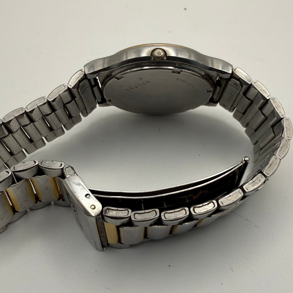 Seiko Quartz 5Y23-8203 Day Date Two-Tone White Roman Dial Watch- £69.99