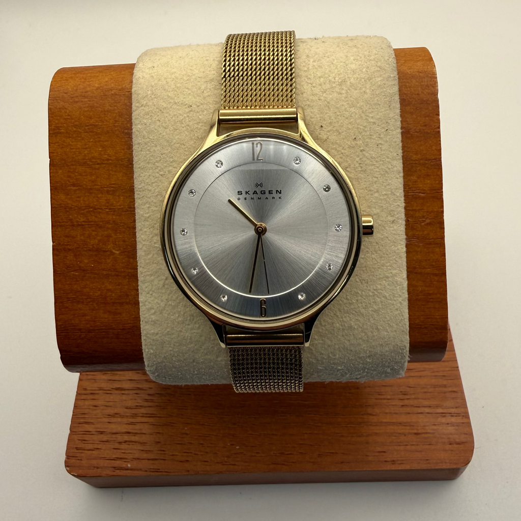 Skagen Denmark Ladies Gold Tone Mesh Bracelet Watch – Crystal Dial- £29.95