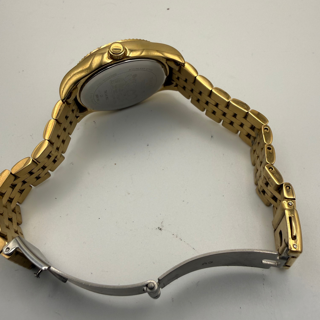 Timex x Peanuts Snoopy Gold Tone Bracelet Watch – Boxed Set- £74.95
