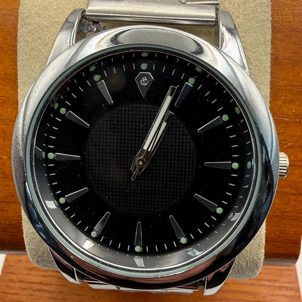 New Stainless Steel Black Dial Bracelet Watch- £7.99