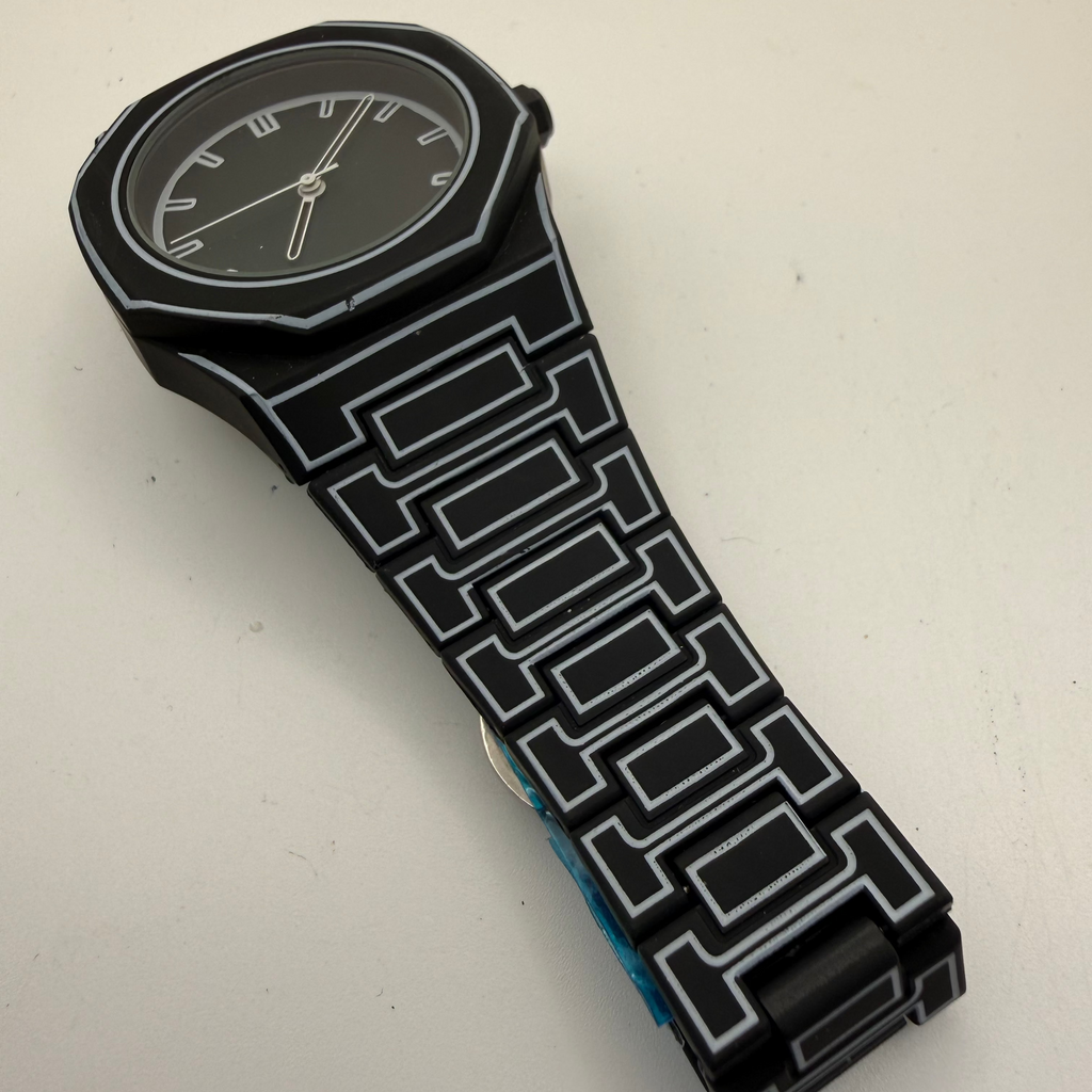Black Geometric Design Quartz Watch – Integrated Bracelet – New in Box- £24.99