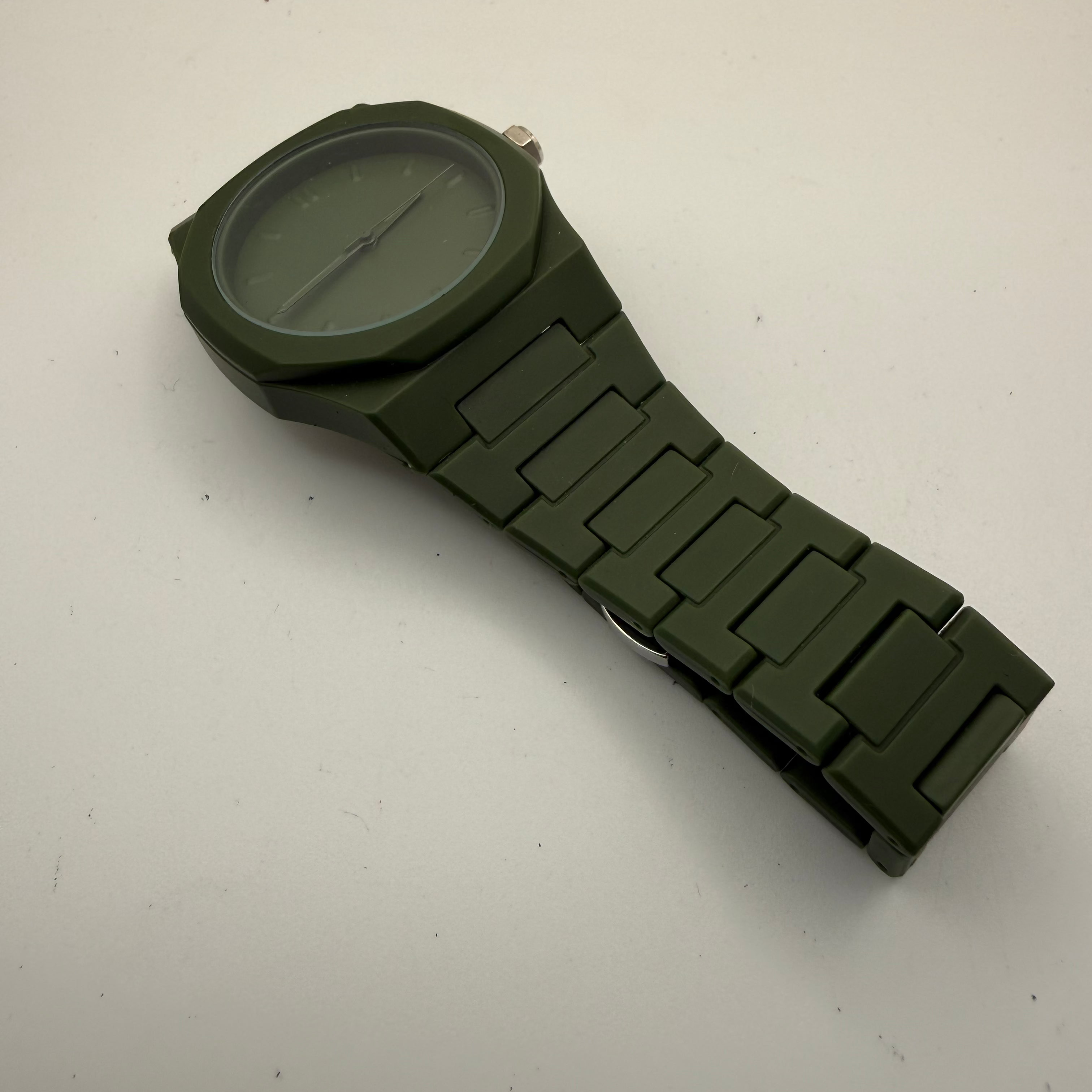 Green Monochrome Statement Watch – New in Box- £24.99