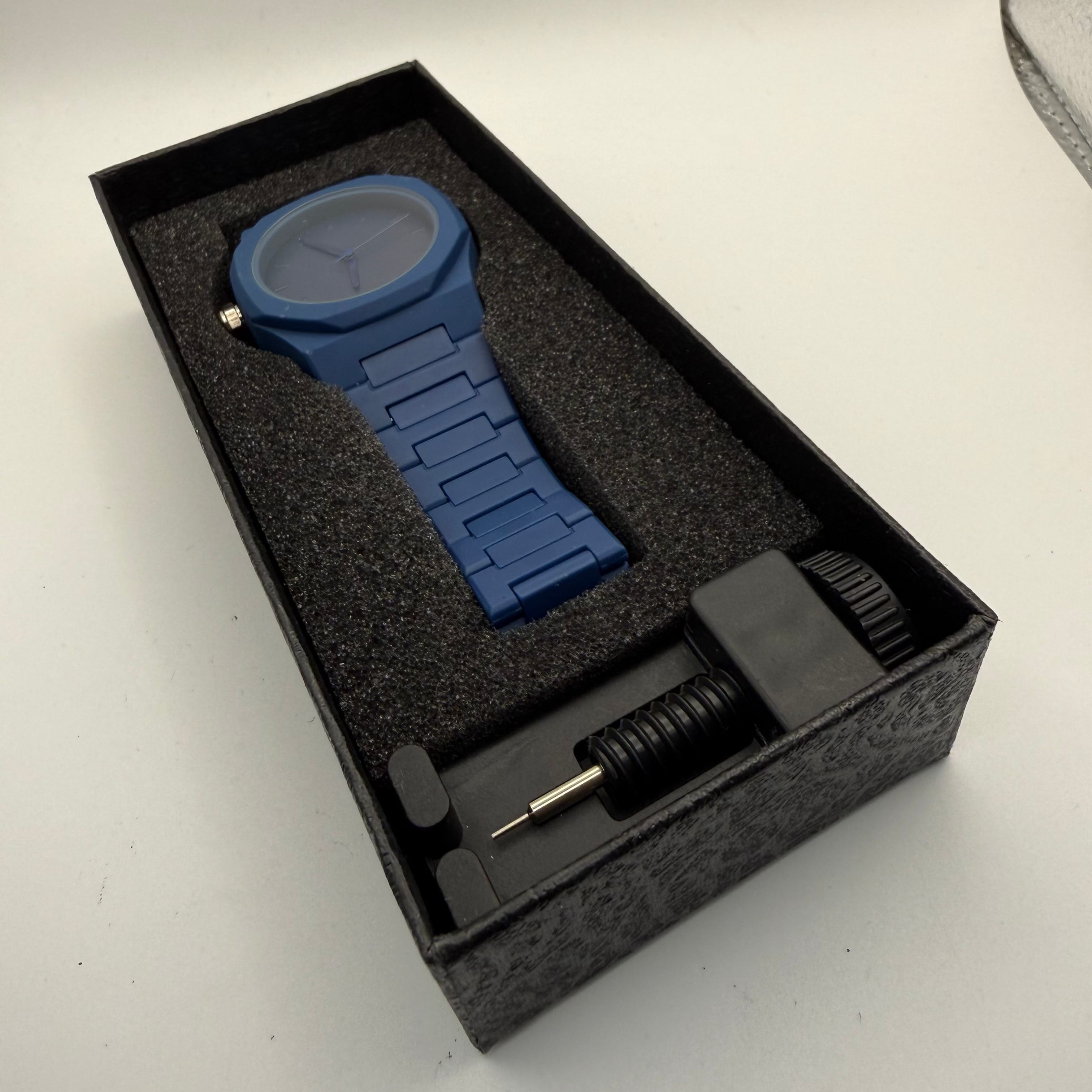 Minimalist Blue Matte Dial Watch – Integrated Strap- £24.99
