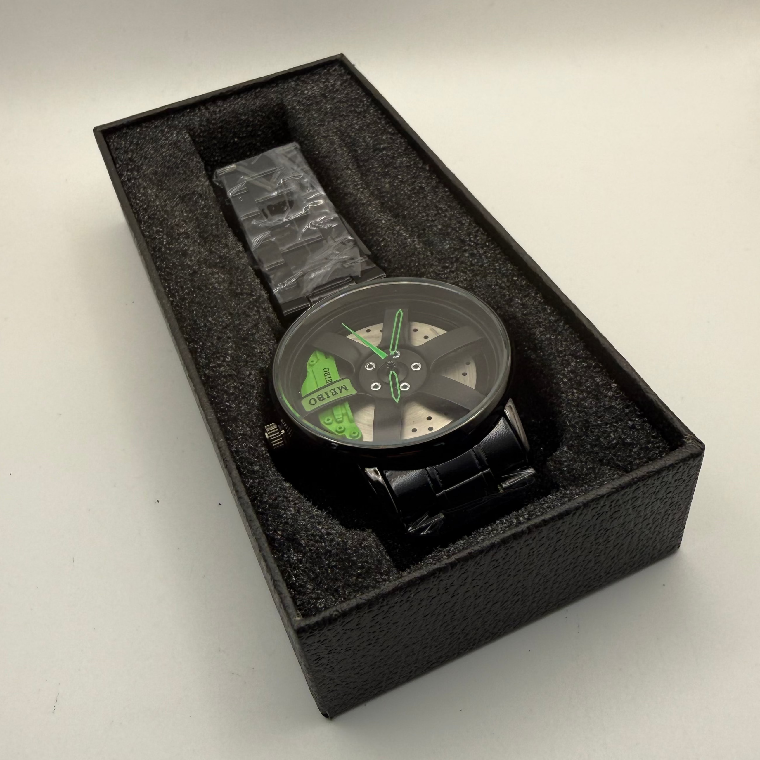 MEIBO Alloy Wheel Design Watch Black & Green – New In Box Statement Timepiece- £24.99