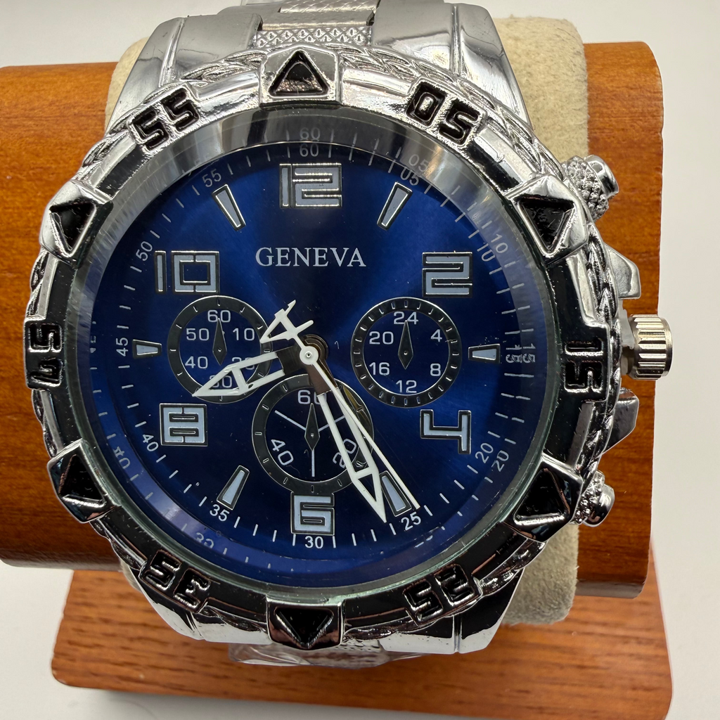 Geneva Blue Dial Silver Tone Bracelet Watch – New In Box- £14.99