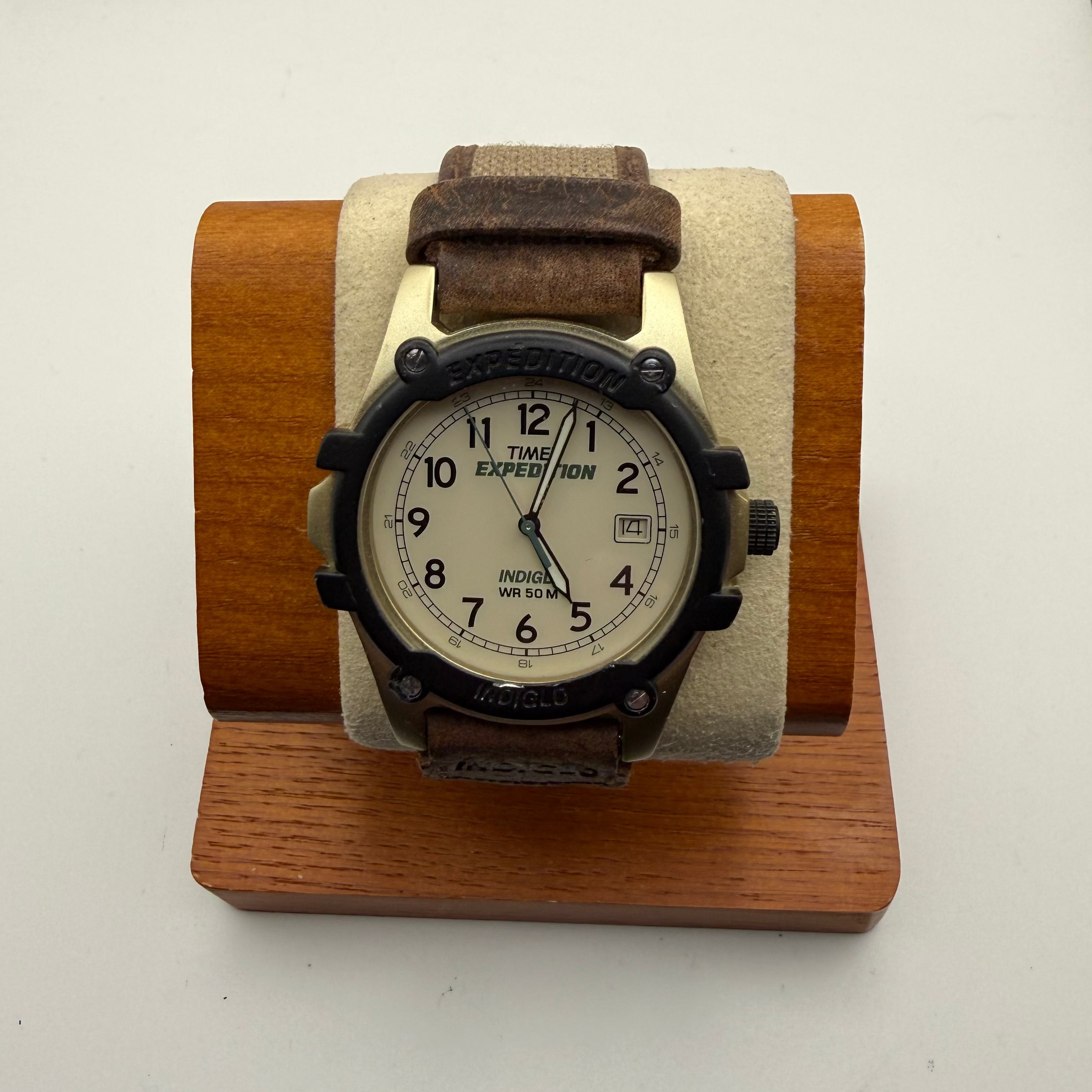 Timex Expedition Indiglo Field Watch – Date – WR50M – Canvas Strap- £29.99