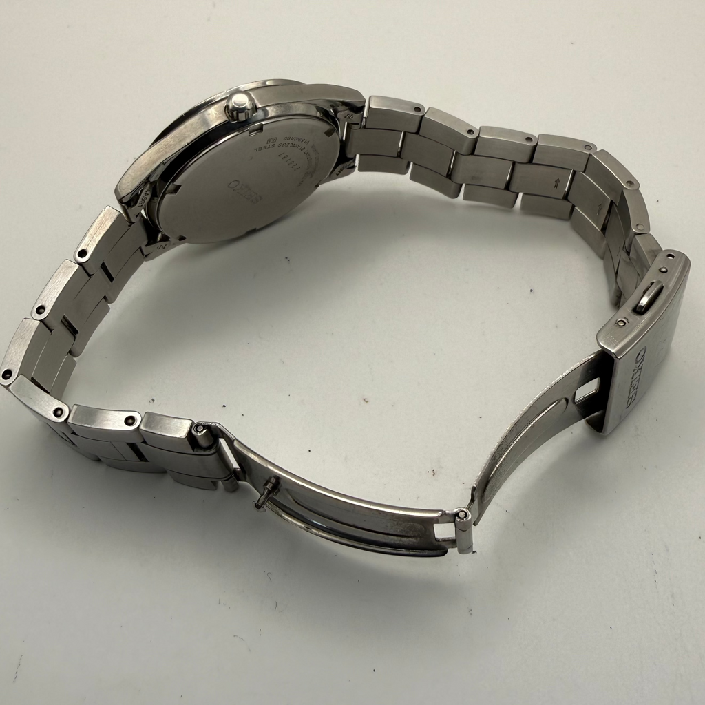 Seiko Solar Day-Date V158-0AB0 Black Dial Stainless Steel Watch- £89.99