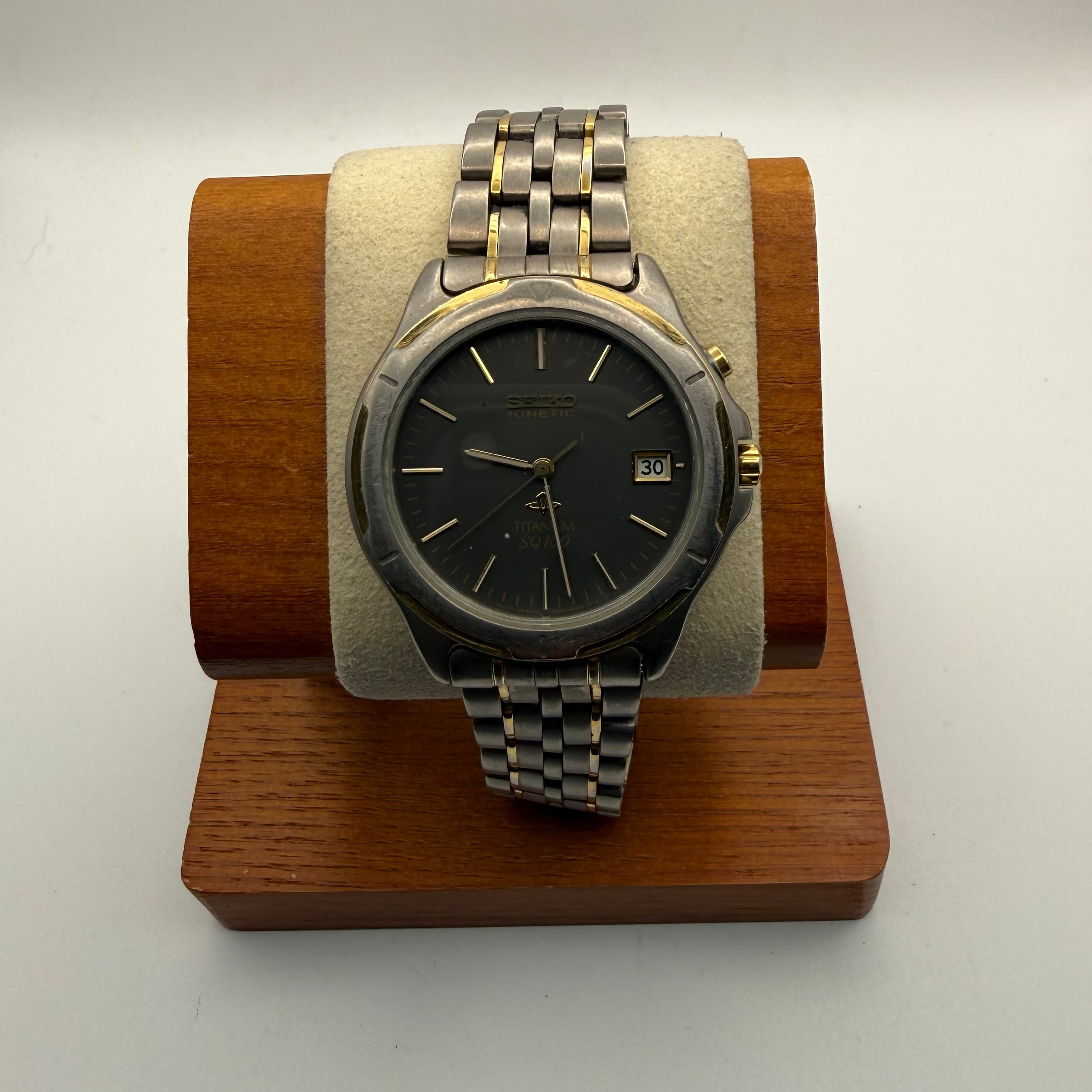 Seiko Kinetic Titanium SQ100, case/reference 5M42-0A30.- £89.99
