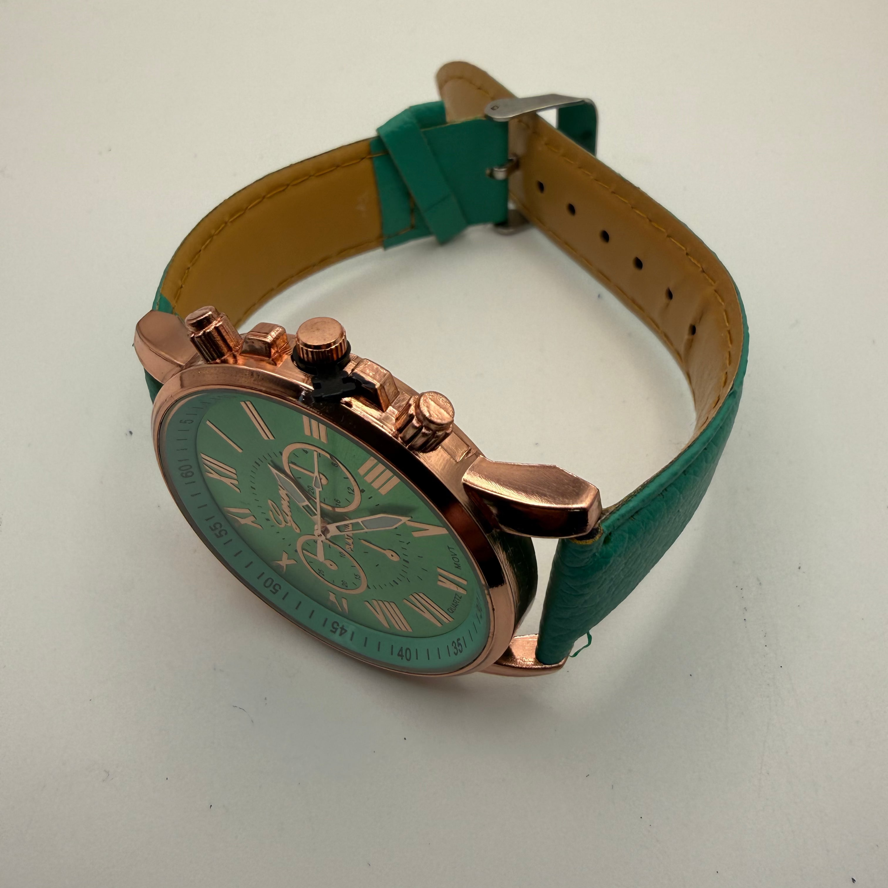 GENEVA PLATINUM GREEN DIAL CHRONOGRAPH WATCH – NEW IN BOX- £10.00