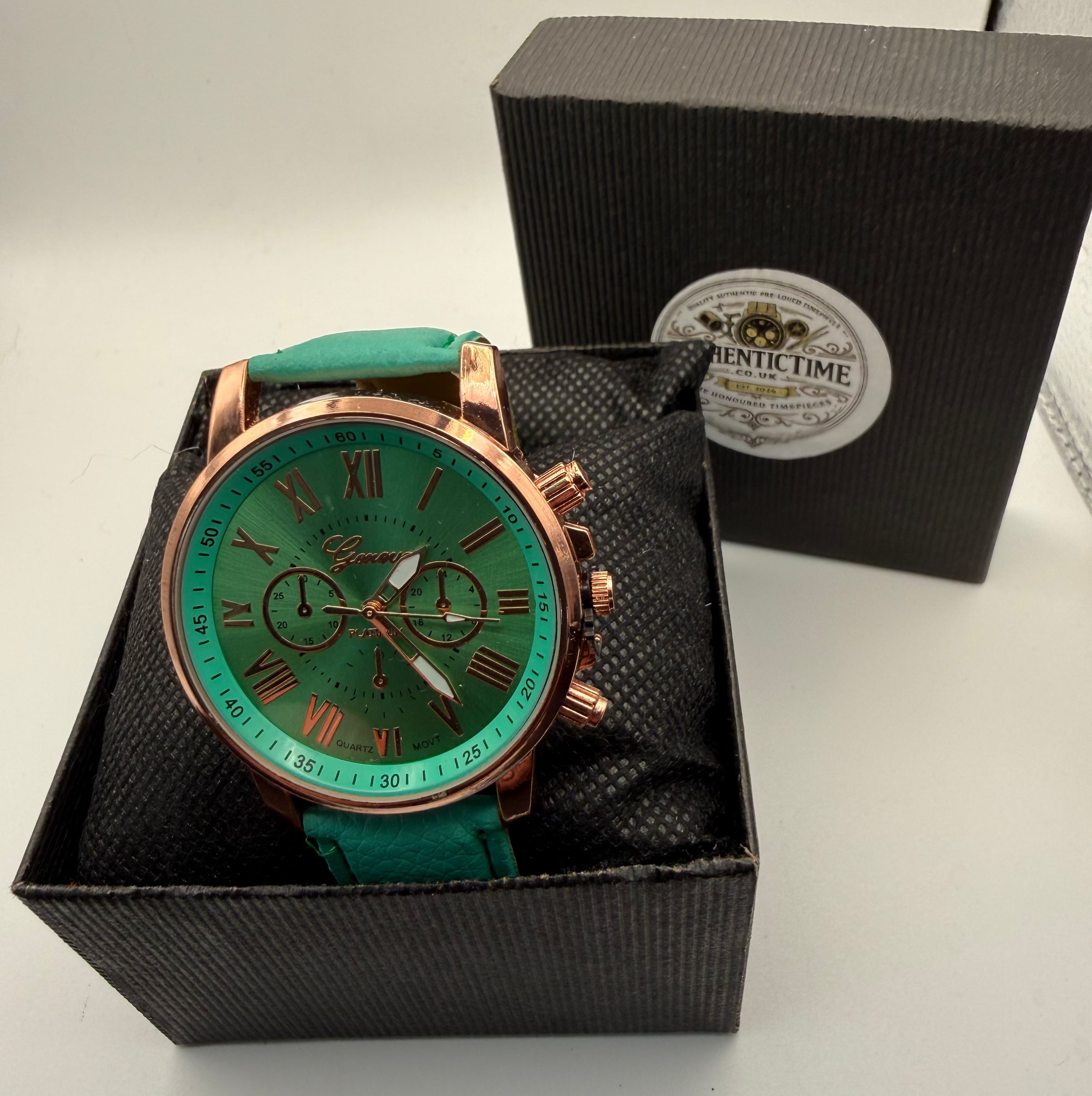 GENEVA PLATINUM GREEN DIAL CHRONOGRAPH WATCH – NEW IN BOX- £10.00