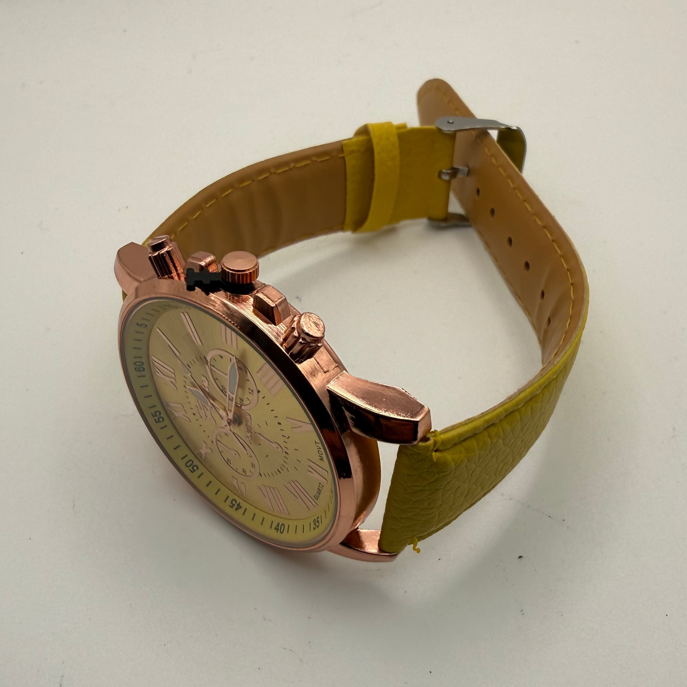 Geneva Platinum Gold Dial Rose Gold Tone Watch – New in Box – Yellow Stra- £10.00