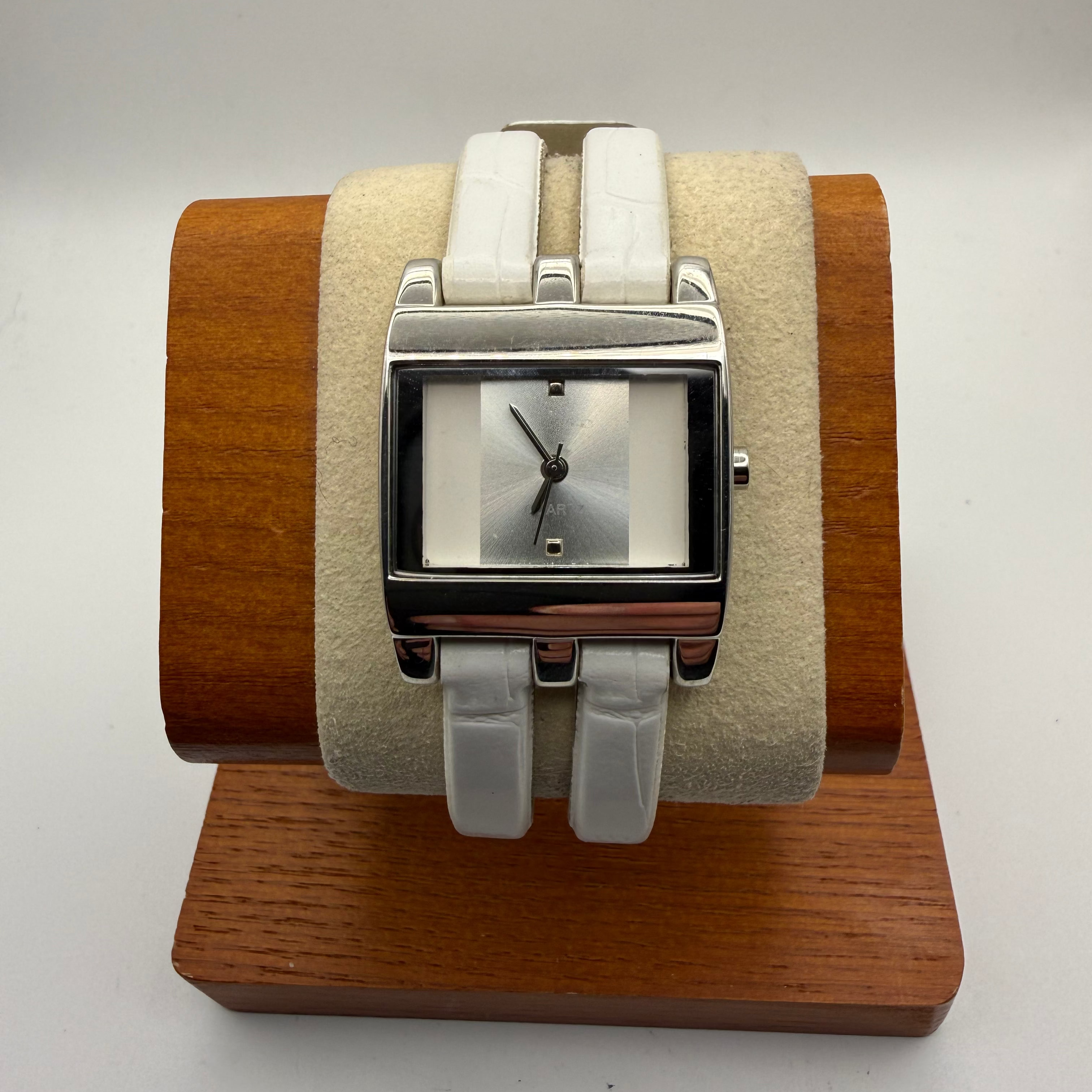 Sargent Ladies Fashion Watch – White Strap – New Battery- £7.00
