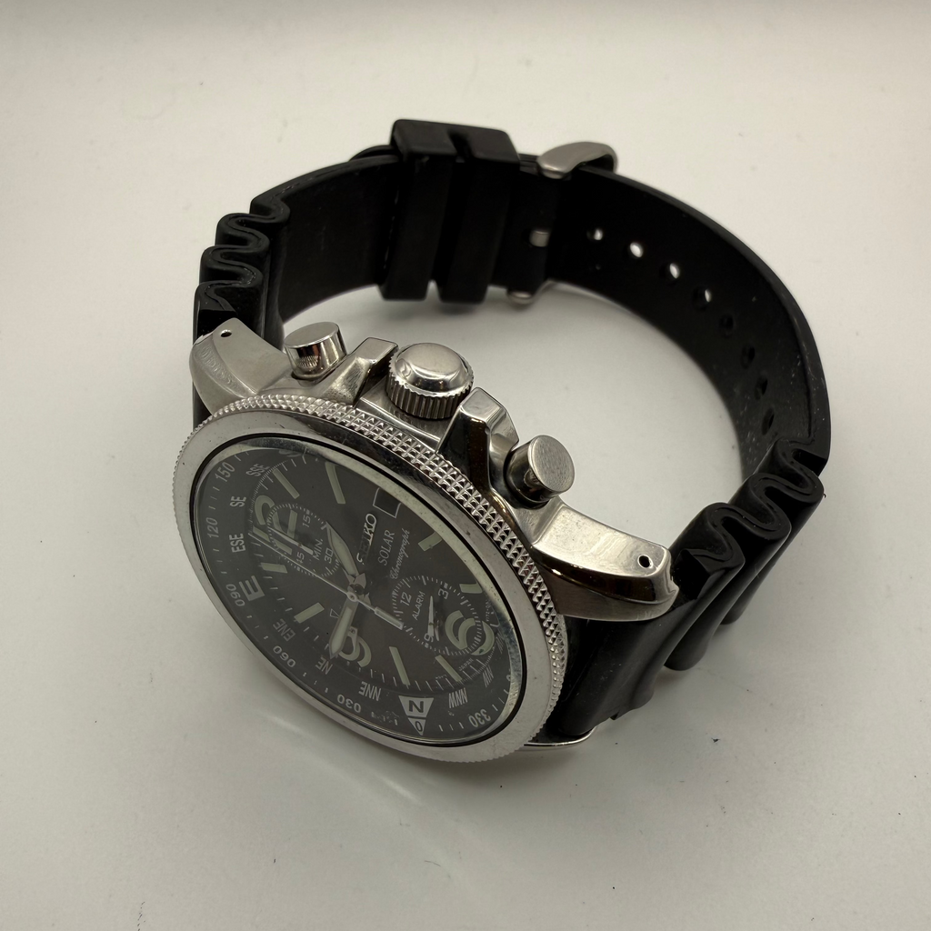 Seiko Solar Chronograph Alarm Compass V172 – Black Dial – Boxed- £229.99