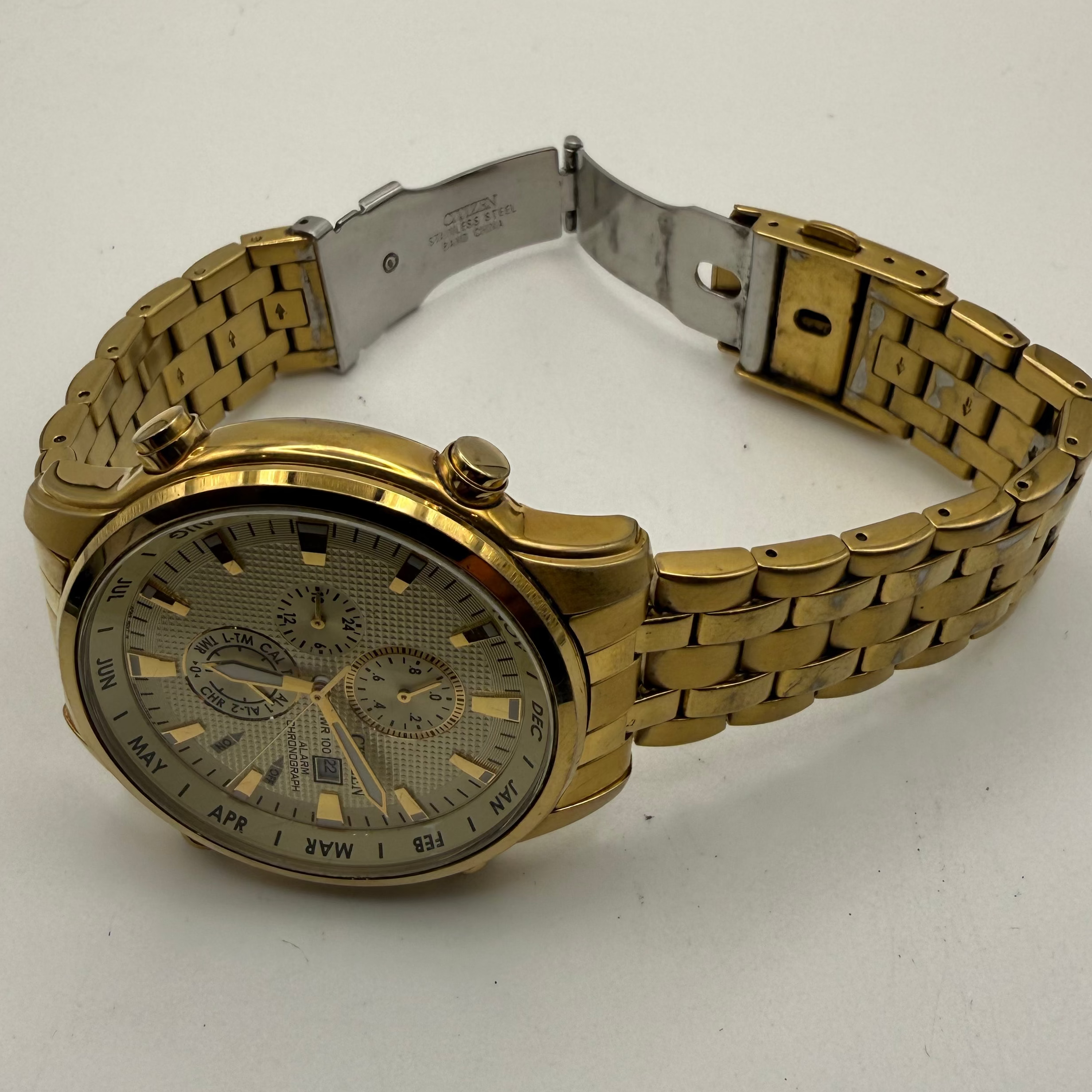 Citizen 6850-SD8B37 Alarm Chronograph WR100 Gold Tone Watch- £129.99