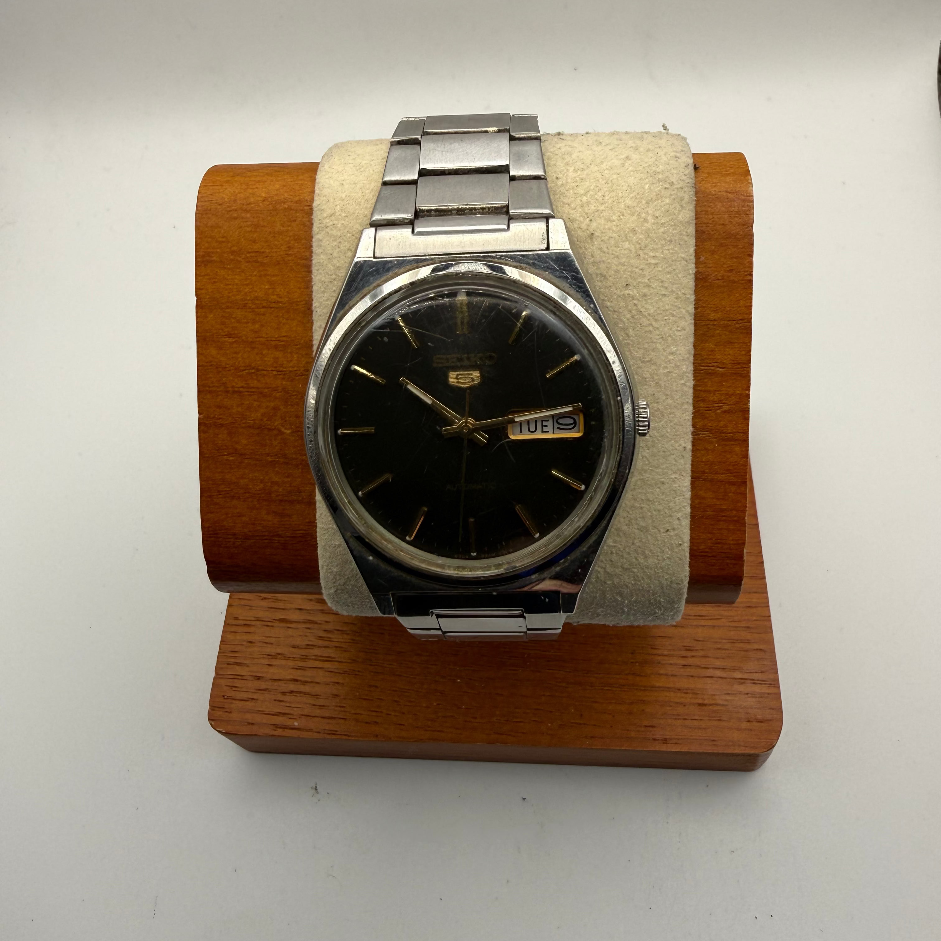 Seiko 5 Automatic Day-Date – Black Dial (August 1976)- £89.99